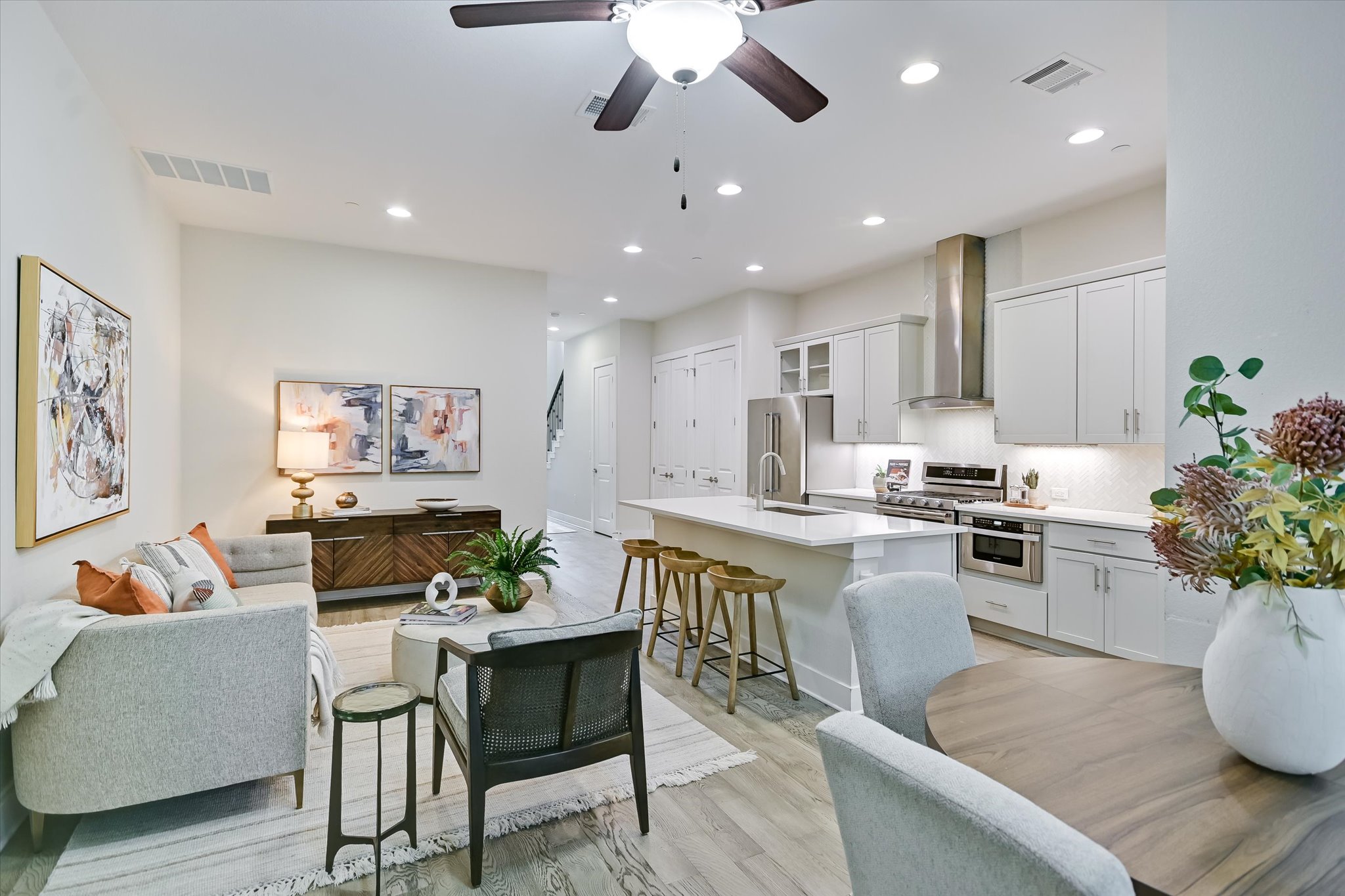 4323 Spicewood Springs Rd 10 — photo