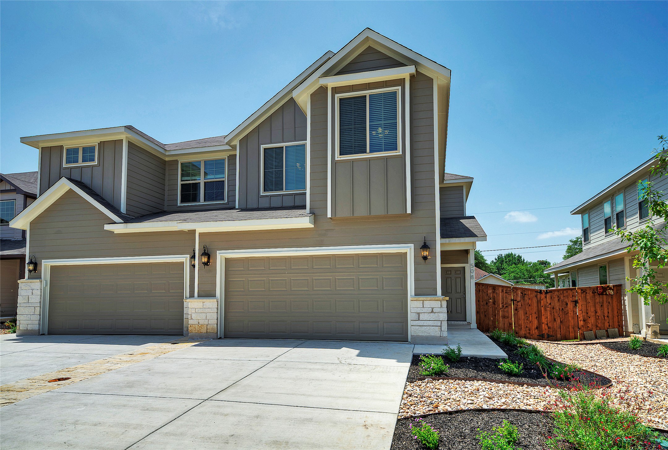 508 High Tech Dr B — photo