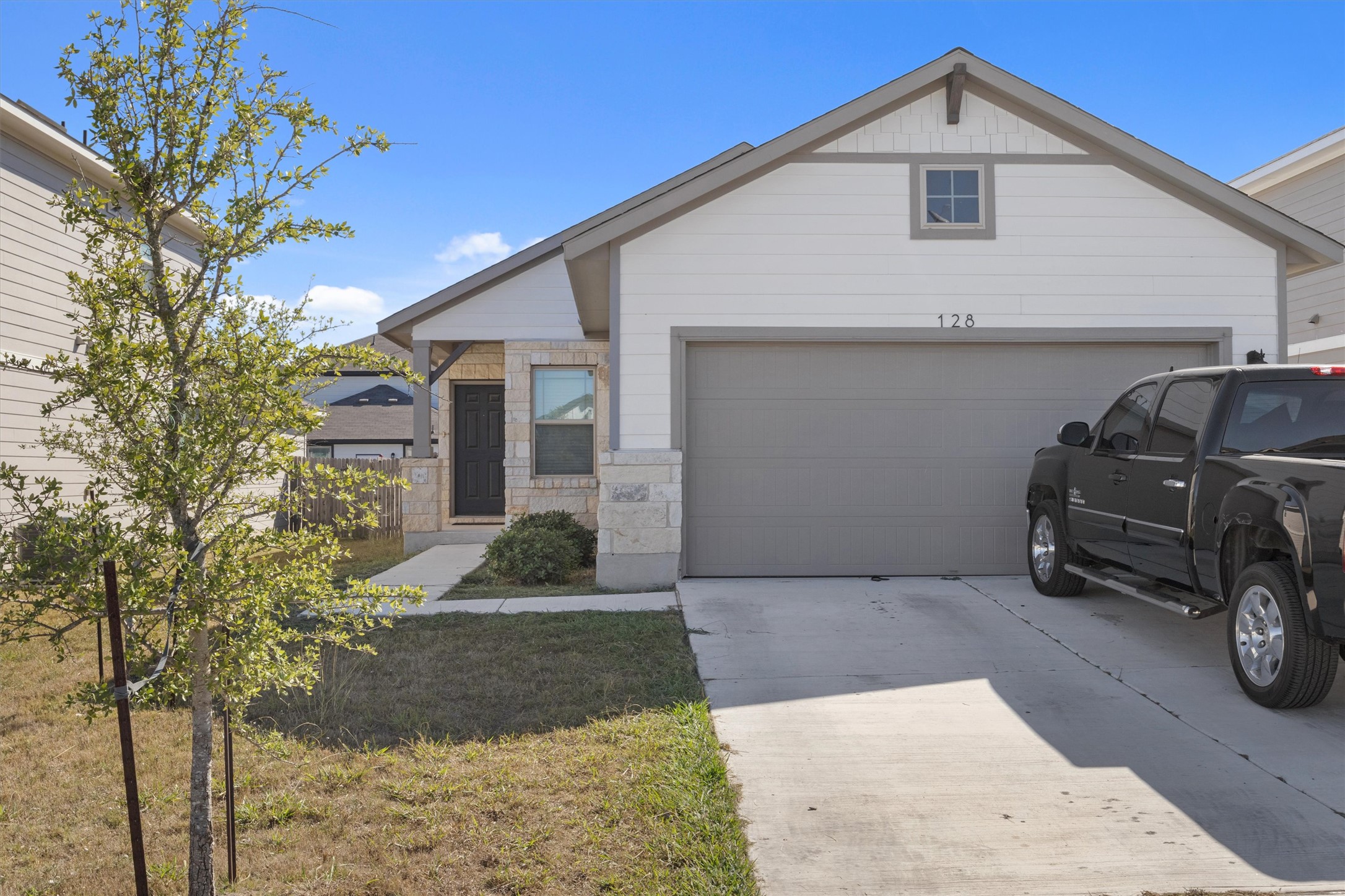 128 Quiet Man Dr — photo