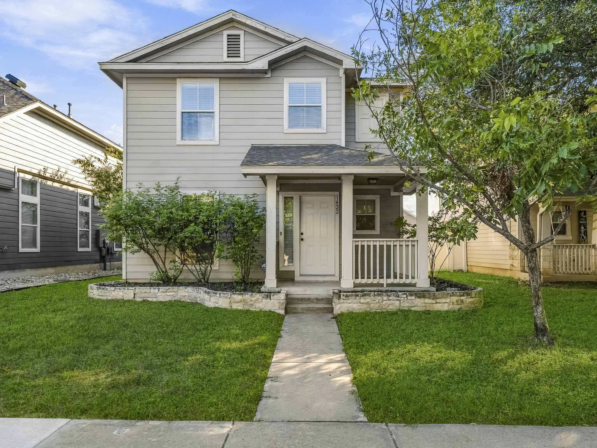 1422 Davis Mountain Loop — photo