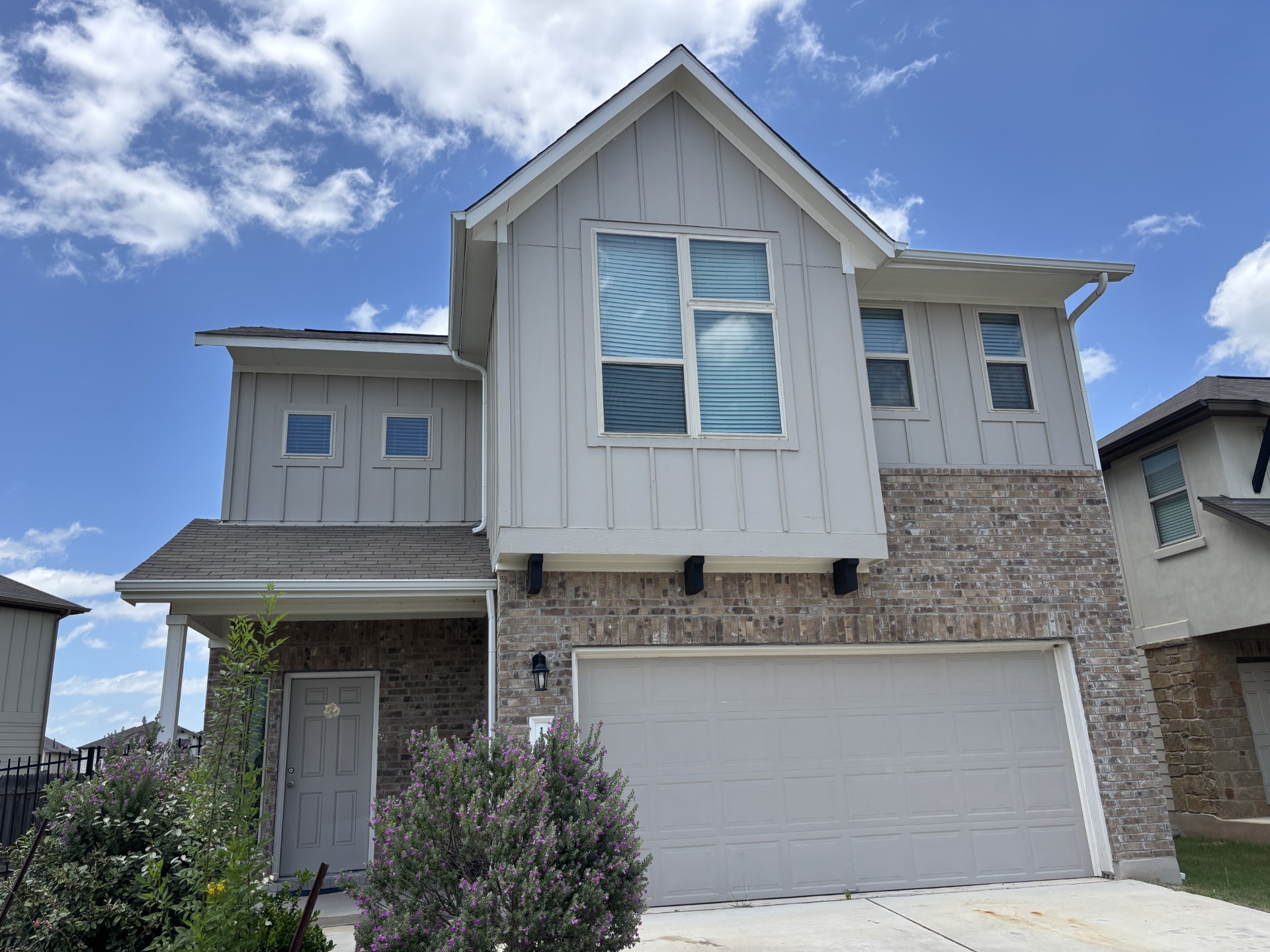 131 Macarthur Dr — photo