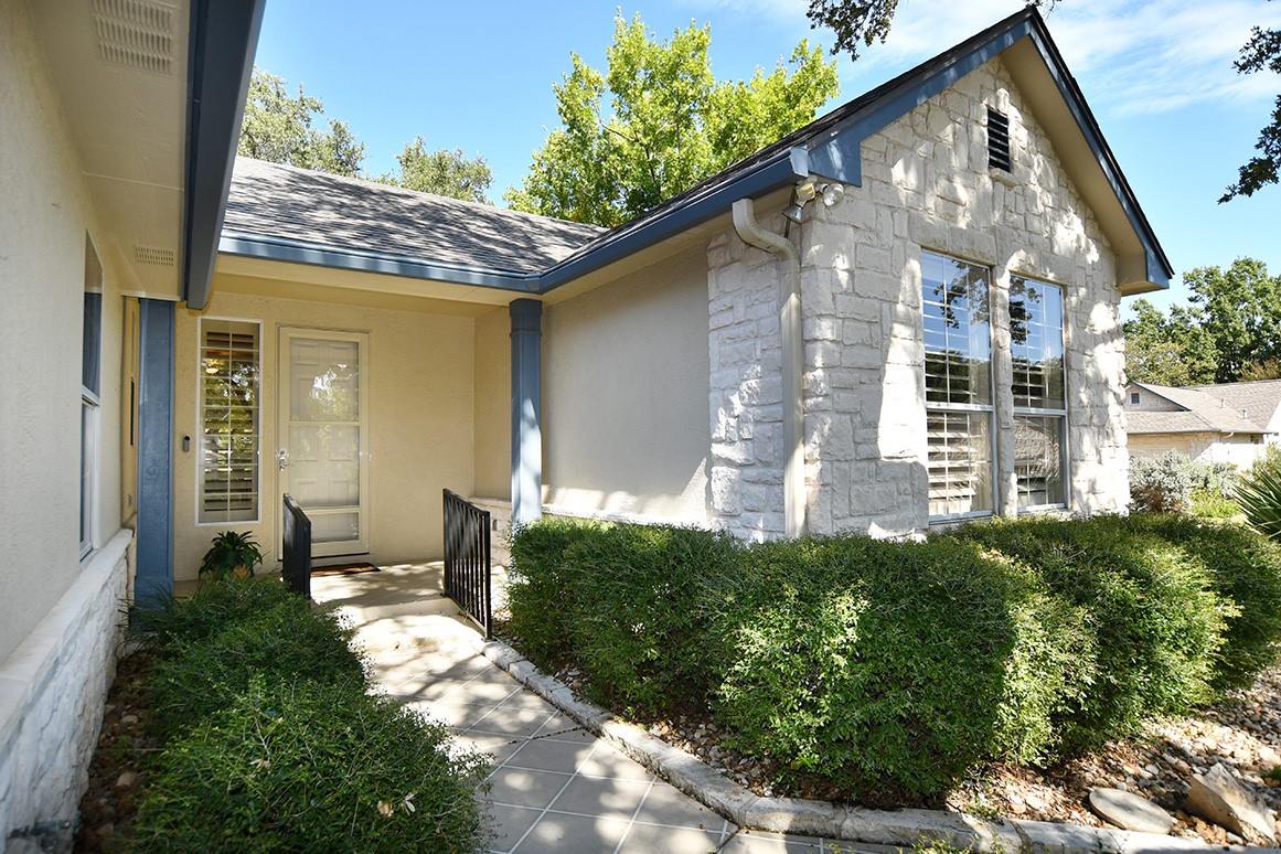 100 Bronco Circle, Georgetown, TX 78633 — photo 3