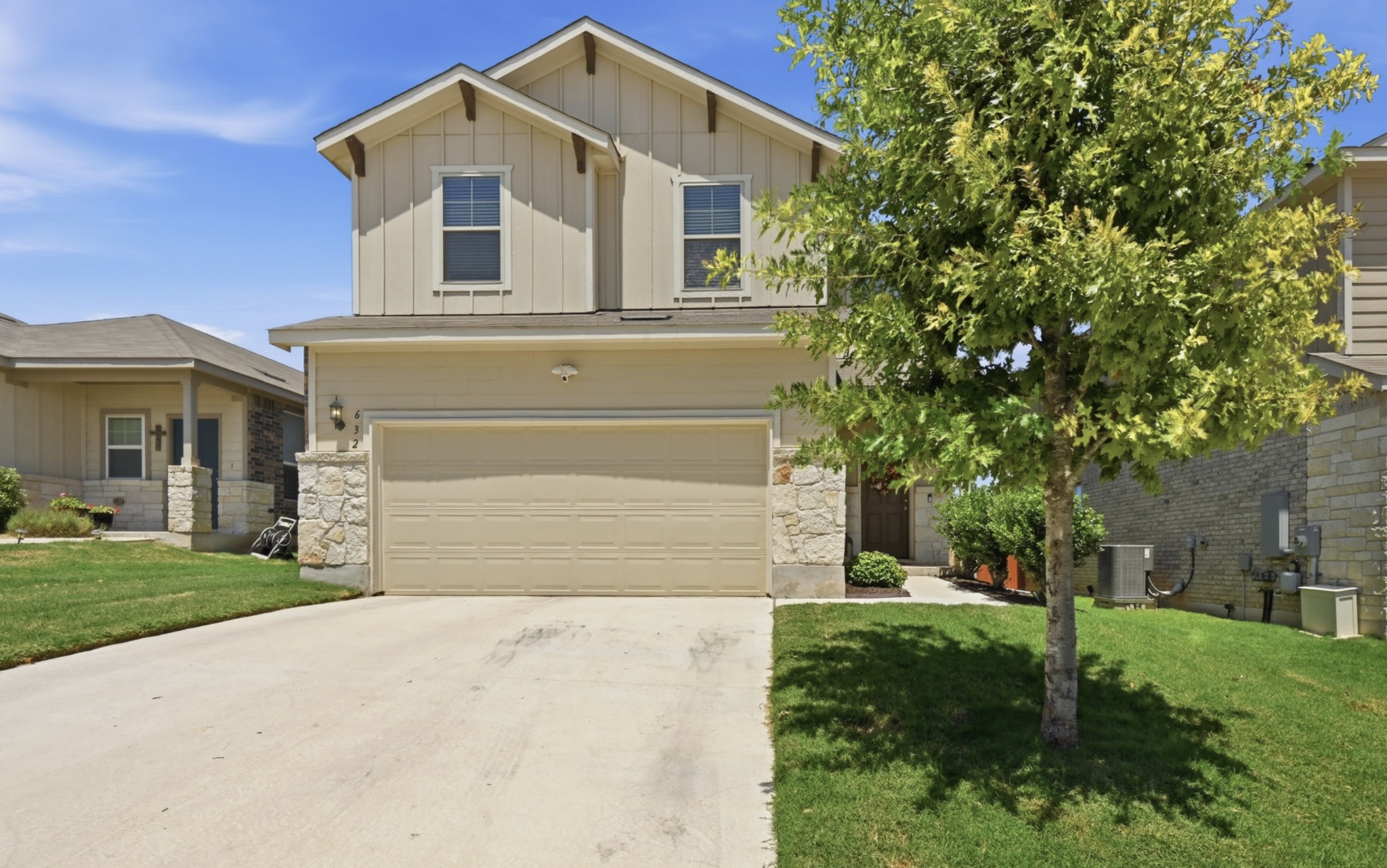 632 Pepperbark Loop — photo