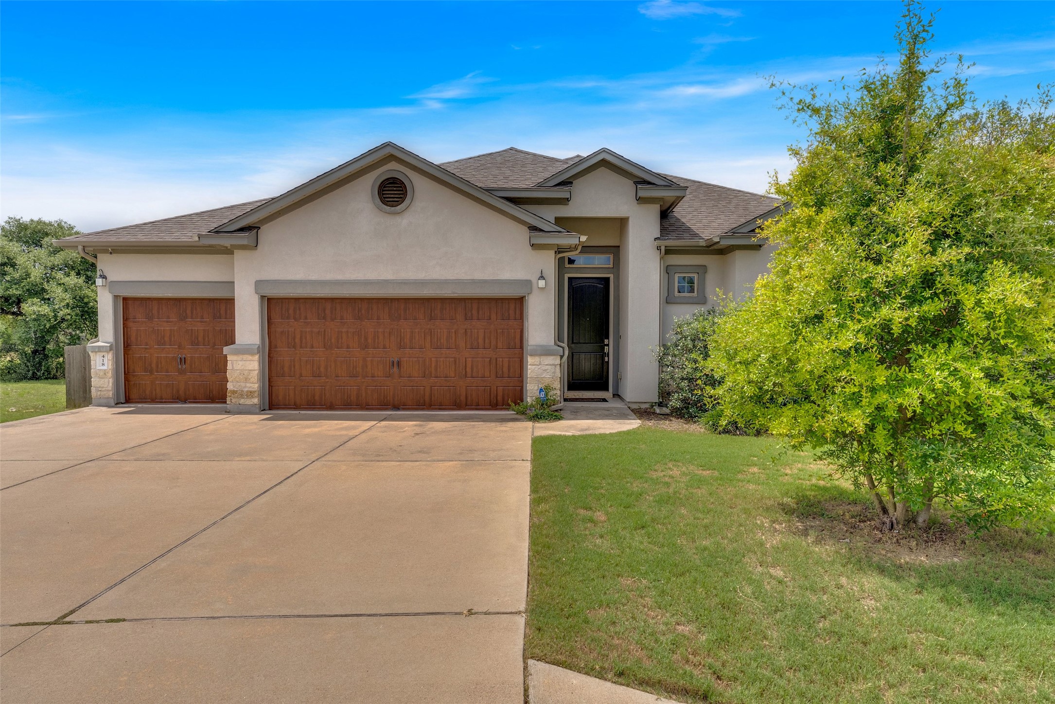 418 Quartz Dr — photo
