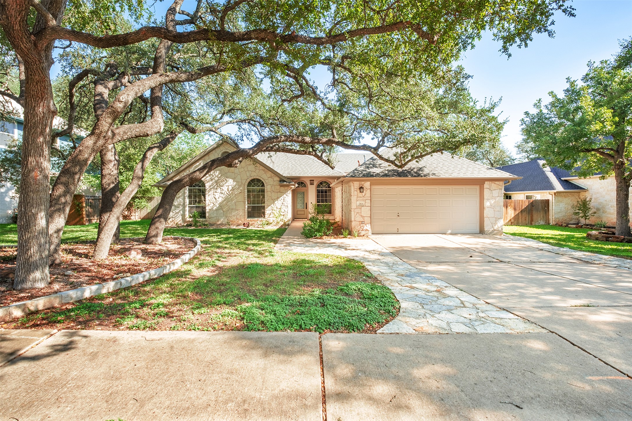 713 Dogwood Trl — photo