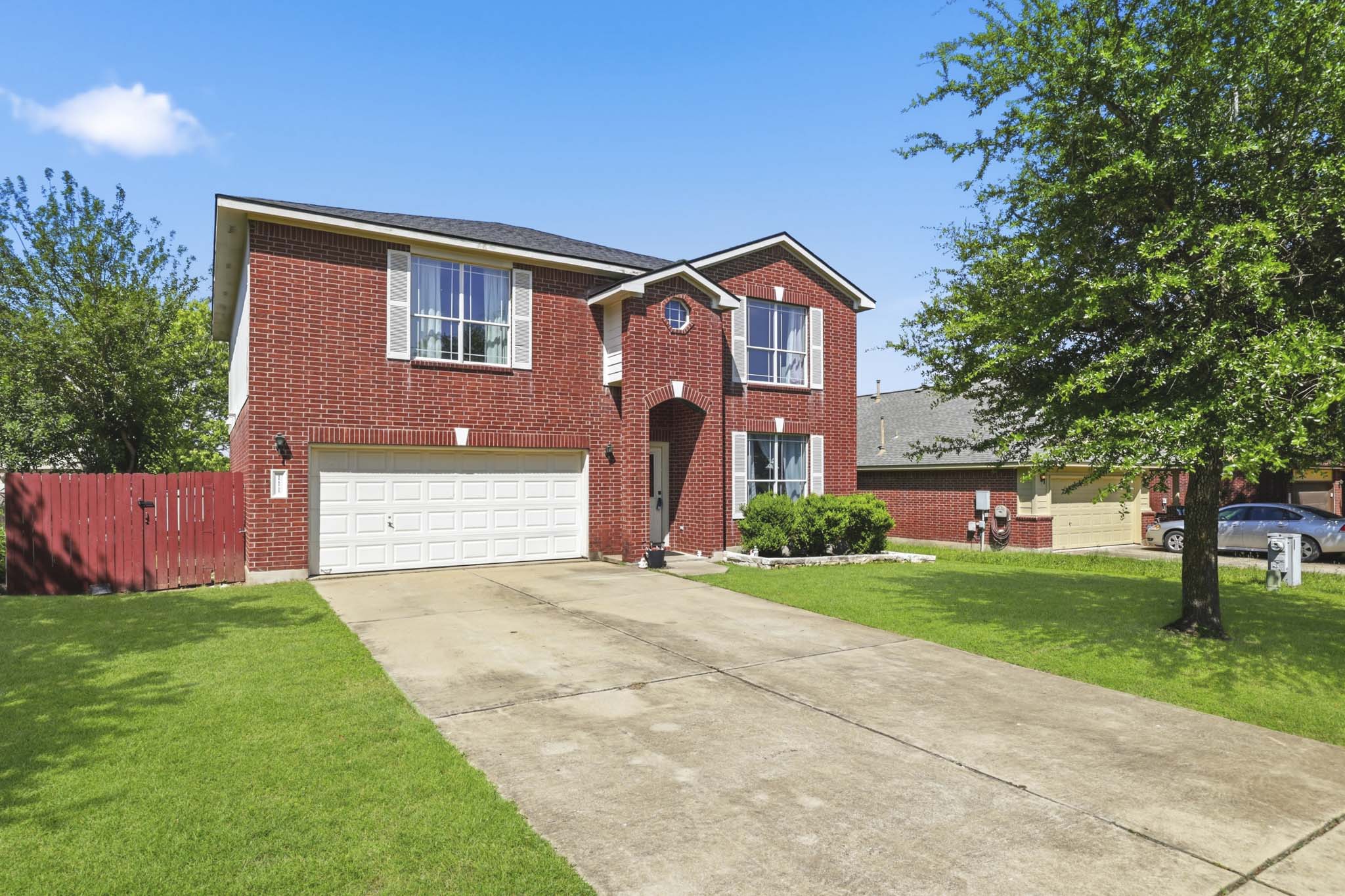 111 Brazos Ln — photo