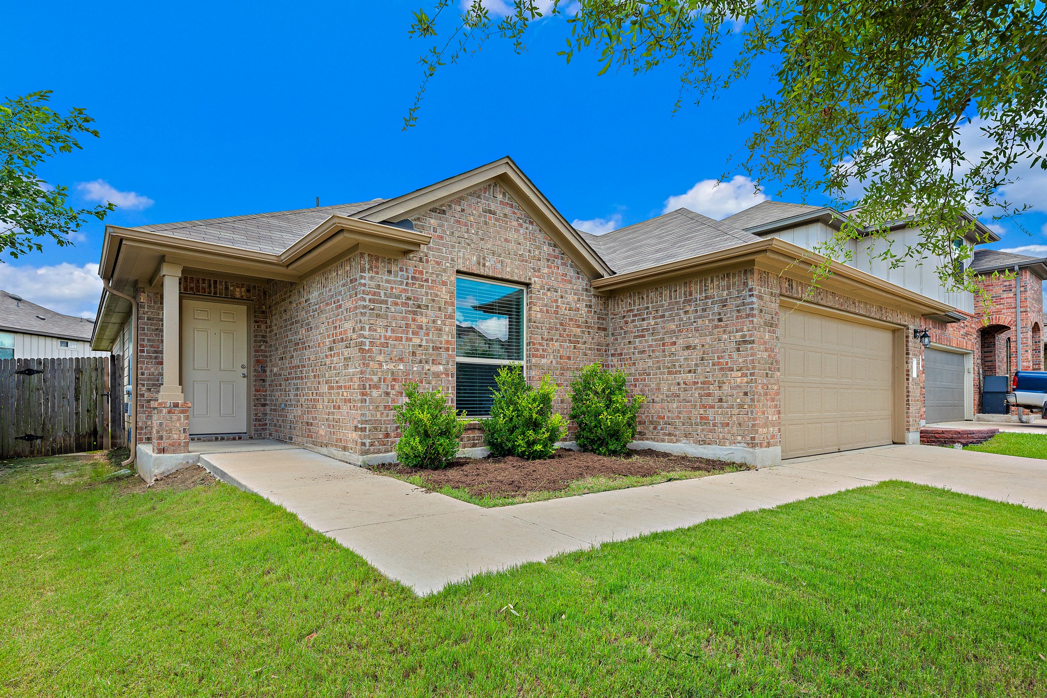 382 Limerick Road, Buda, TX 78610 — photo 2