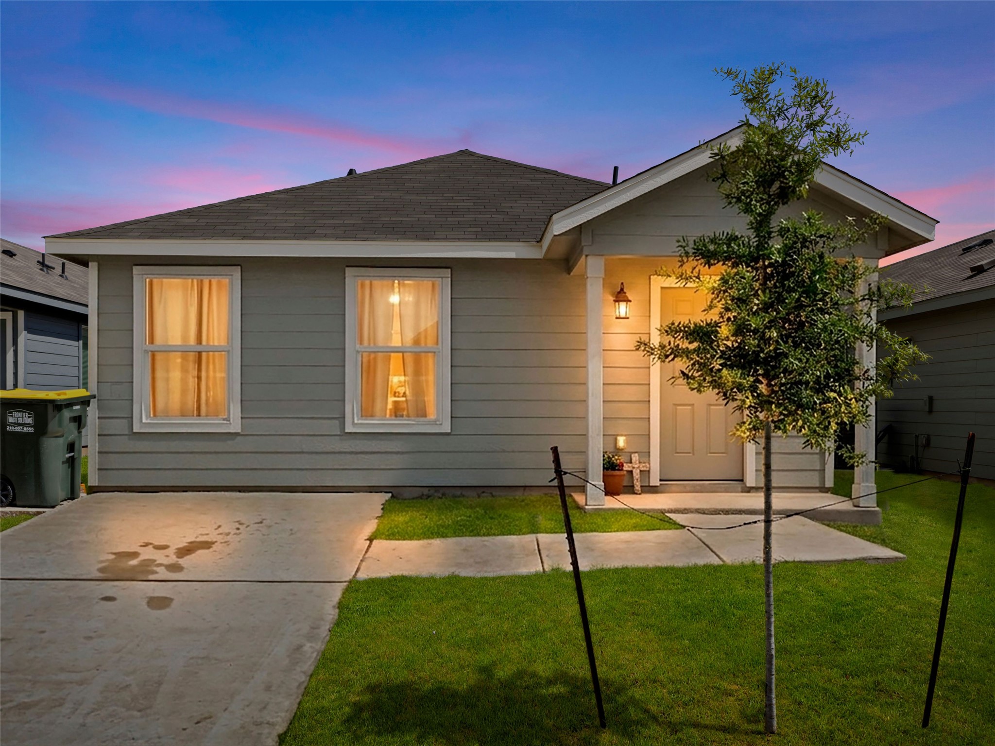 11543 Field Briar — photo