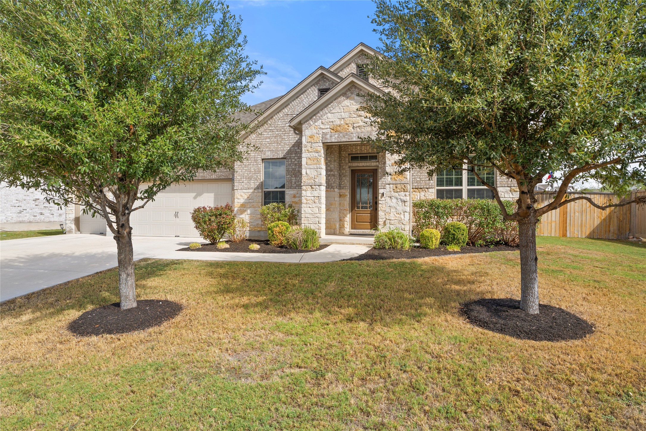 3360 Amerigo Pl — photo
