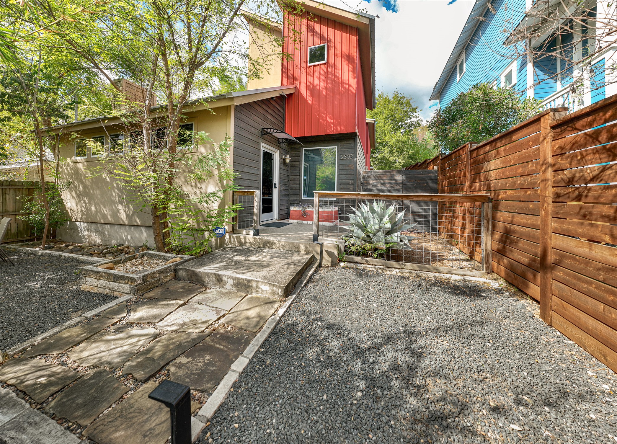 2302 E 9th Street, Austin, TX 78702 — photo 3