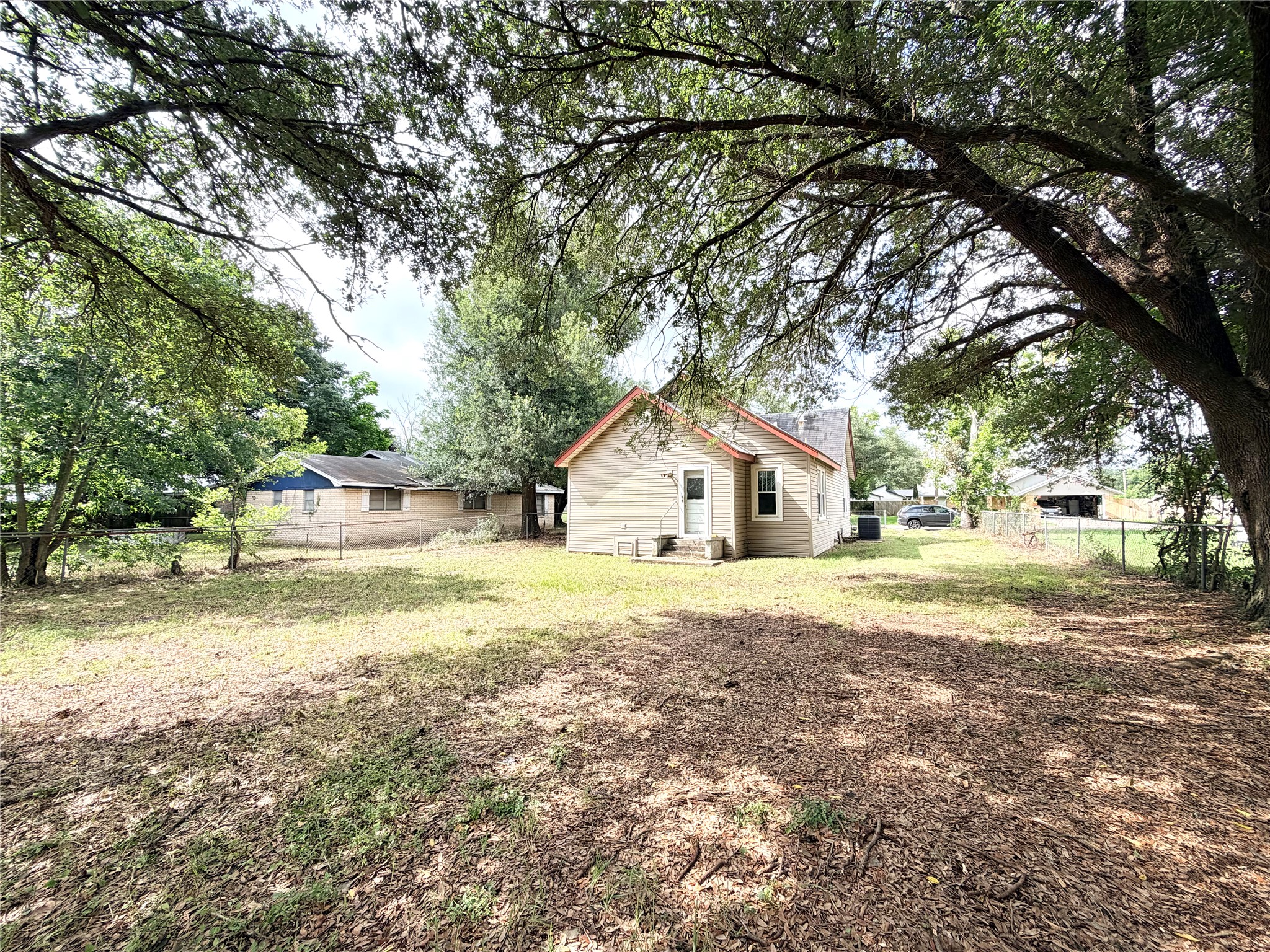702 E 18th Street, Cameron, TX 76520 — photo 3