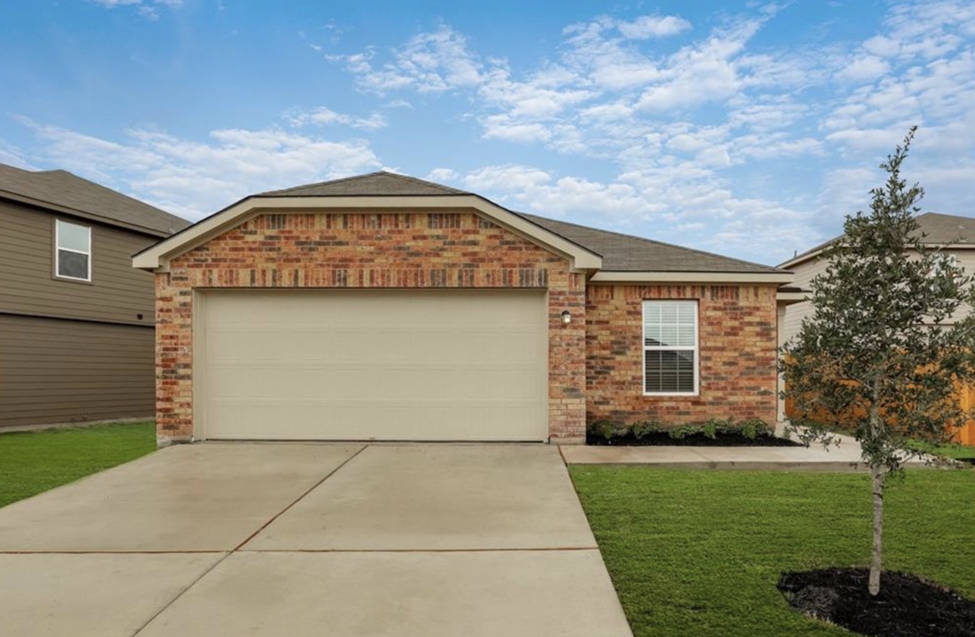 301 Crescent Park Dr — photo