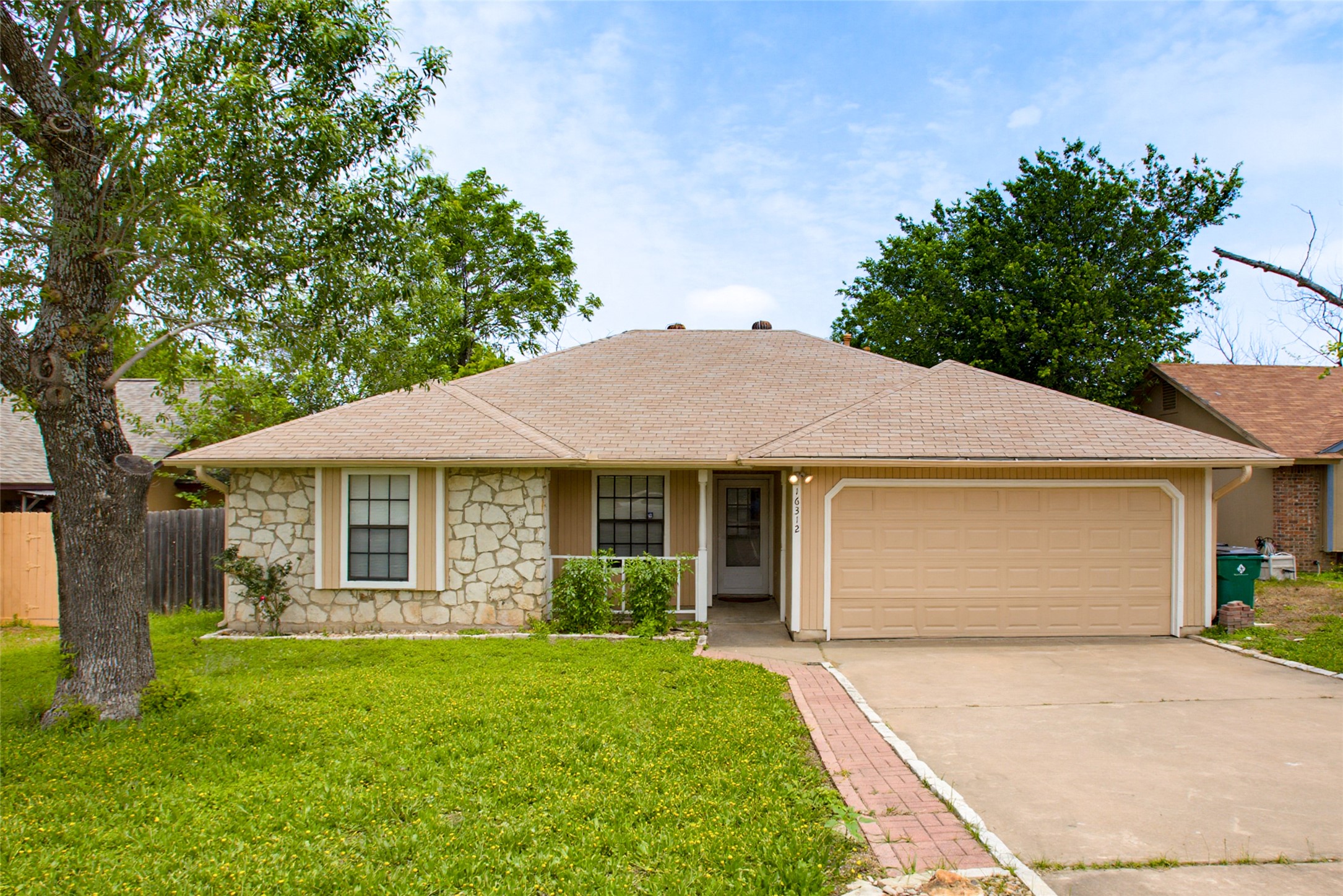 16312 Edgemere Dr — photo
