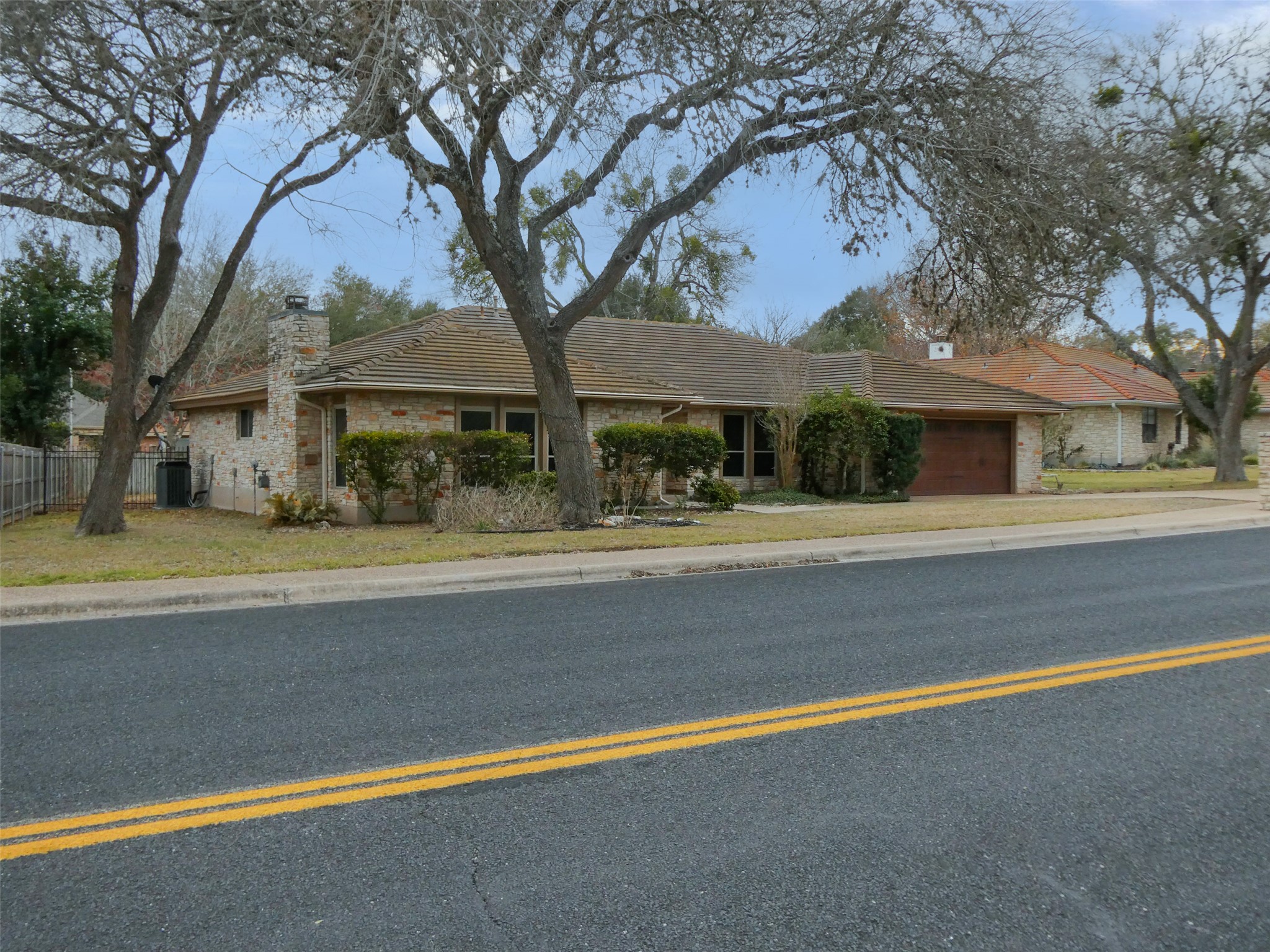 10225 Pinehurst Drive, Austin, TX 78747 — photo 2