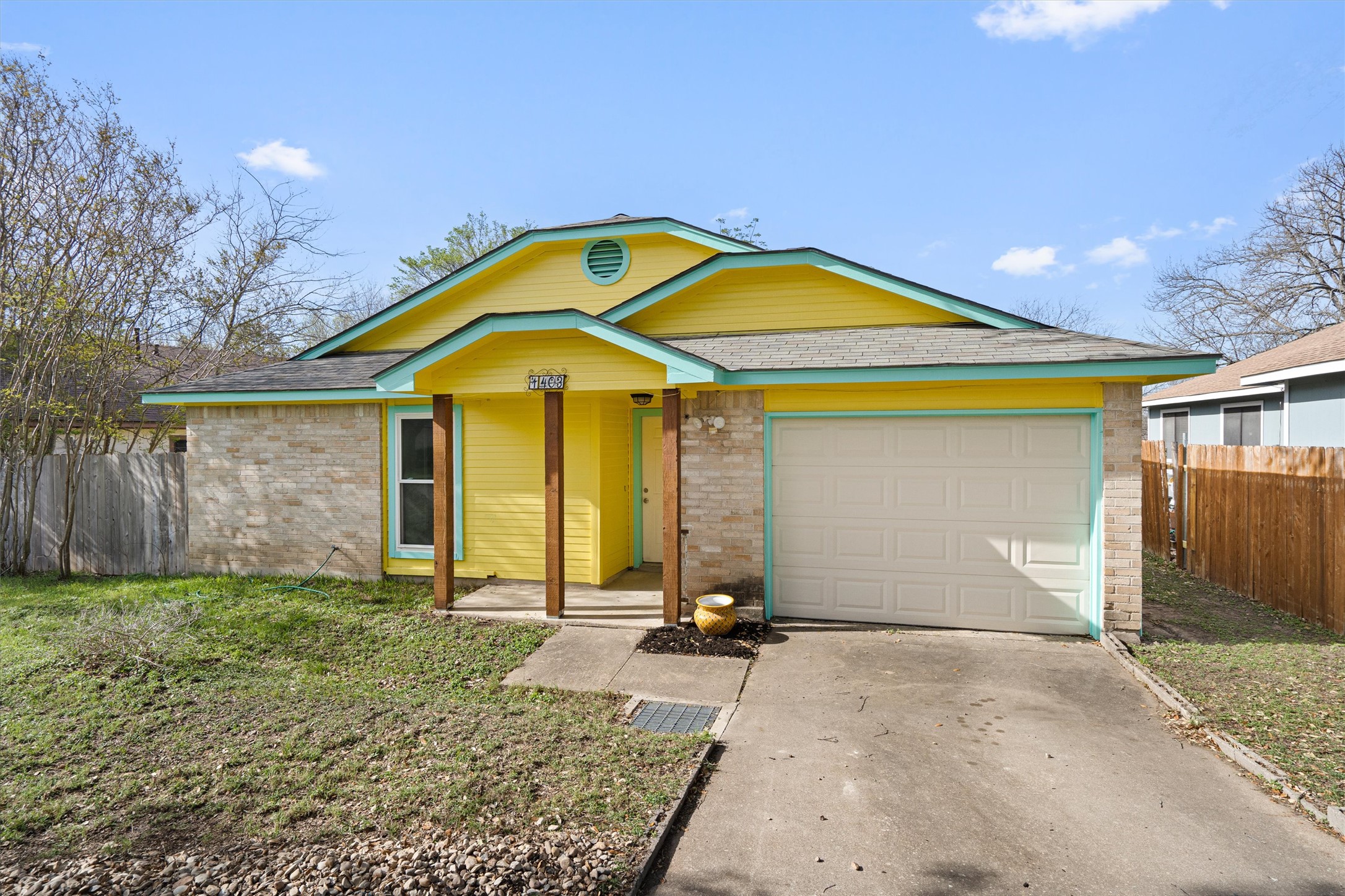1403 Alma Dr — photo