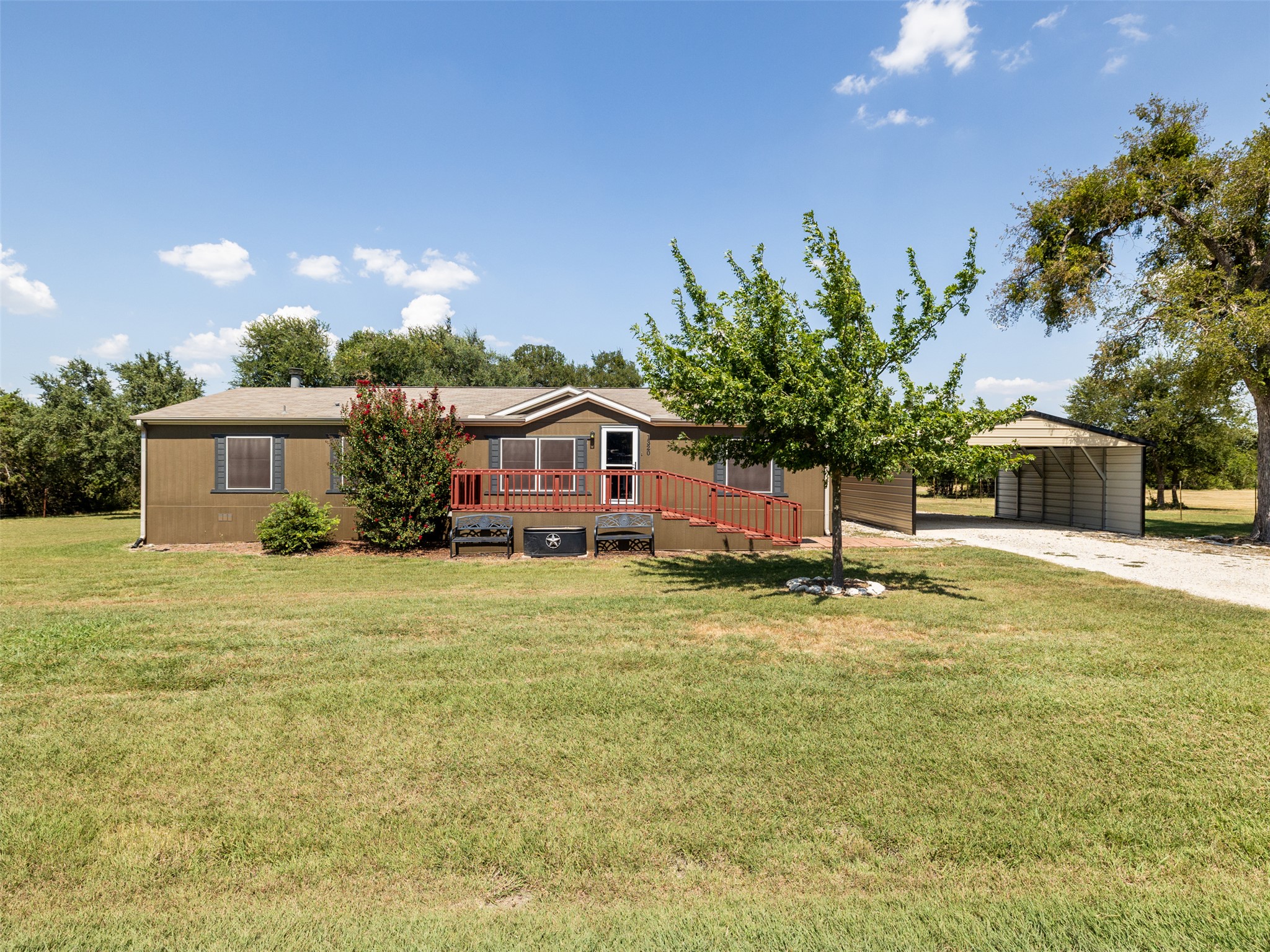 1320 Hwy 138 — photo