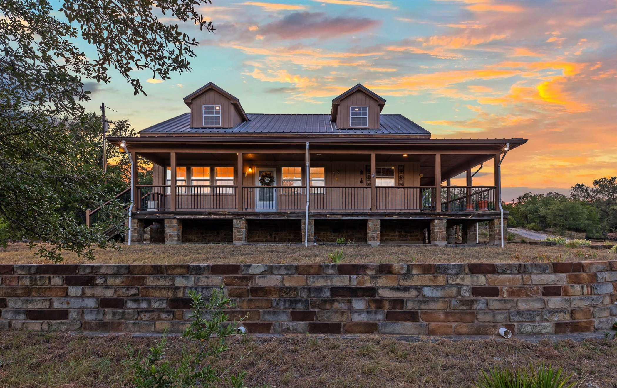 3204 Tabletop Mountain Dr — photo