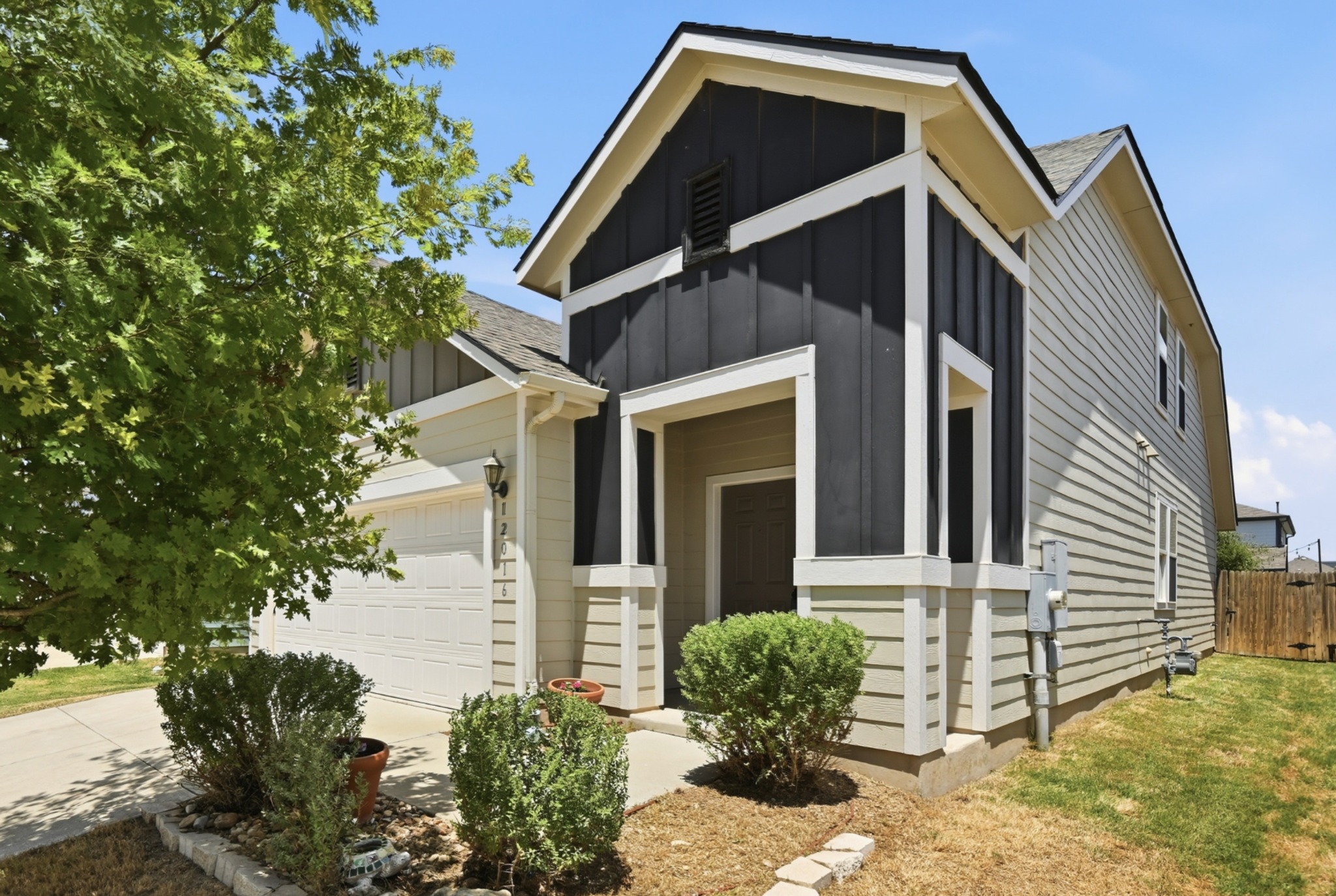 12016 Cimaizon Dr — photo