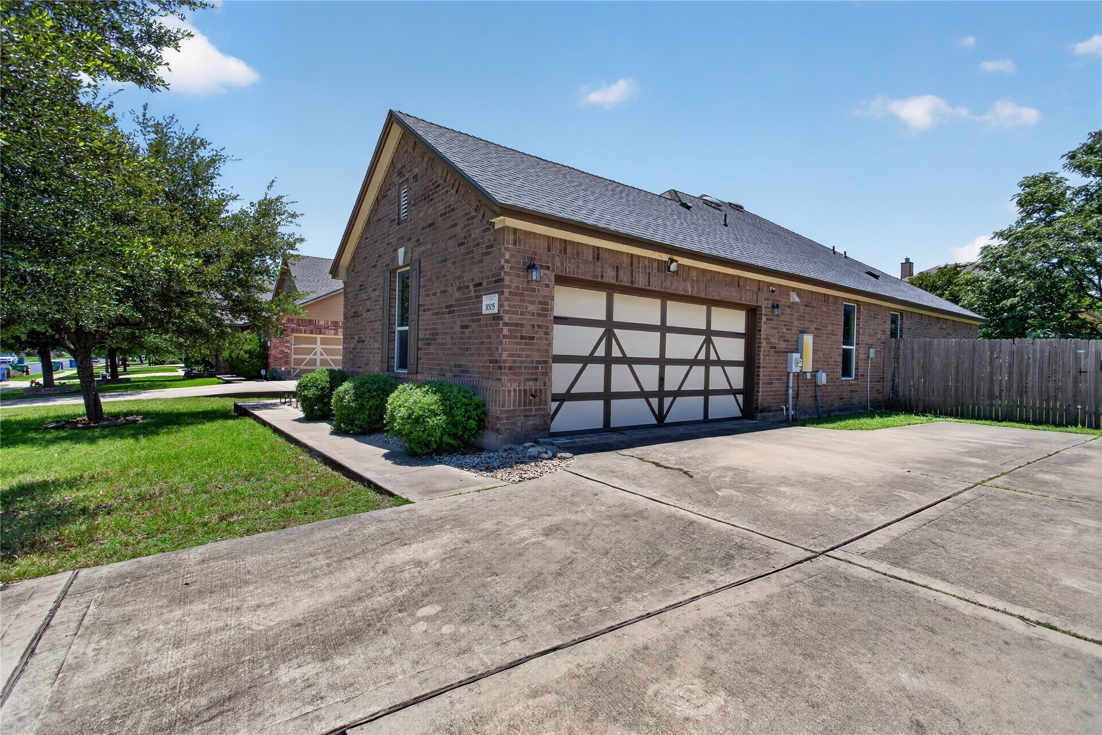1005 Lonesome Lilly Way — photo
