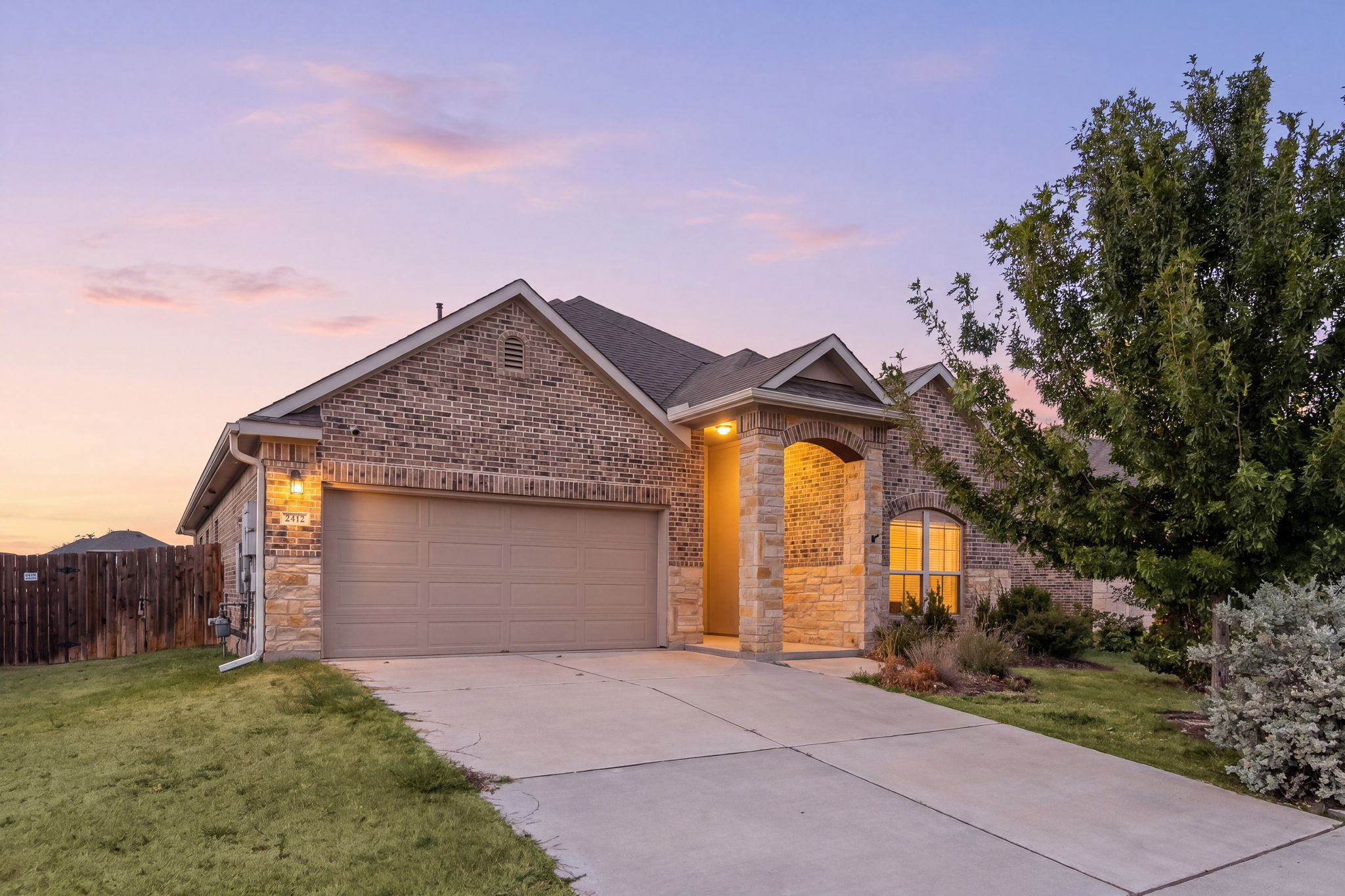 2412 Star Hill Ranch St — photo