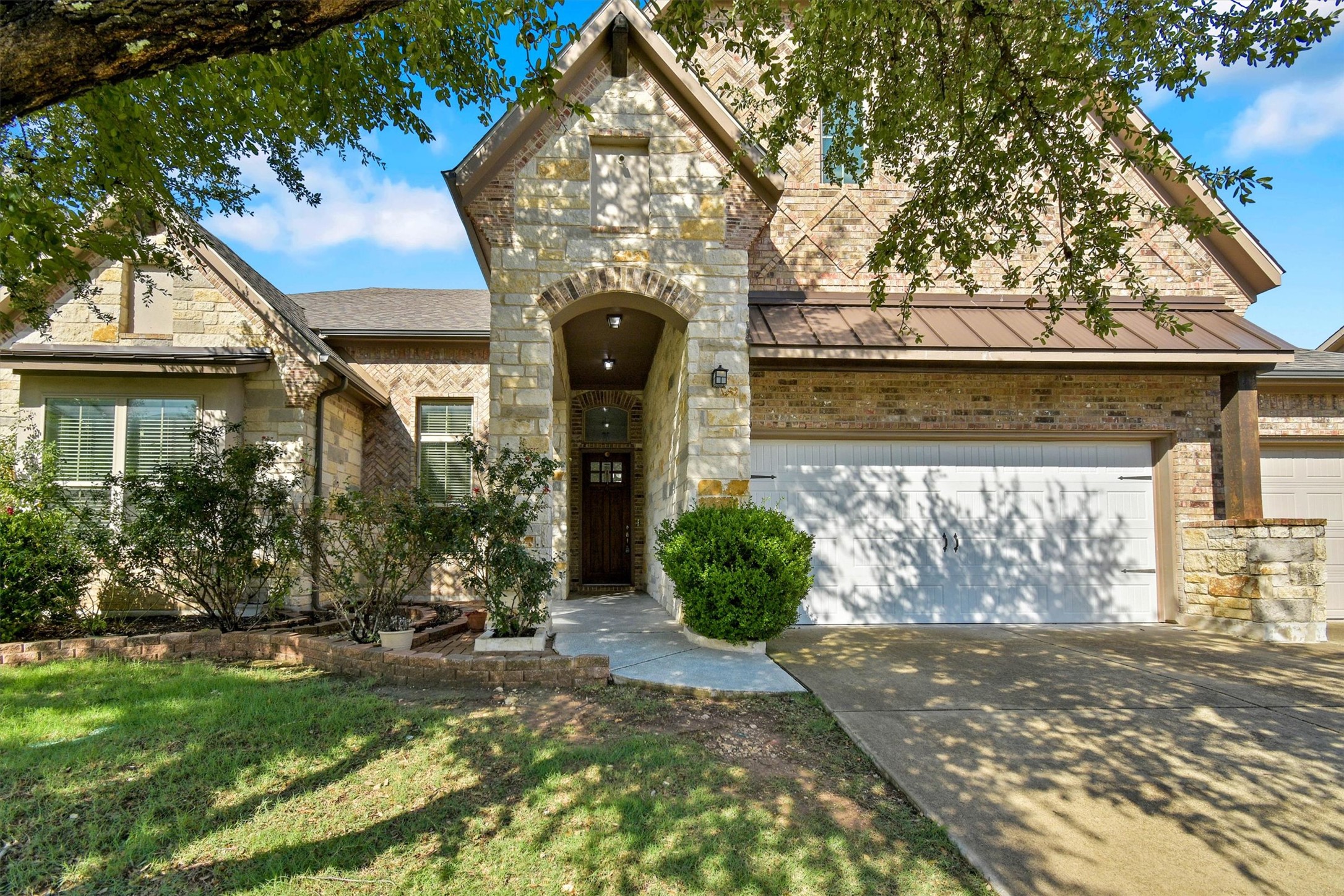 2325 Blended Tree Ranch Dr — photo