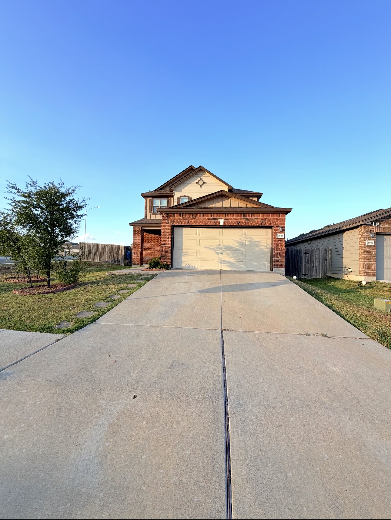 18900 Lady Bird Johnson St — photo