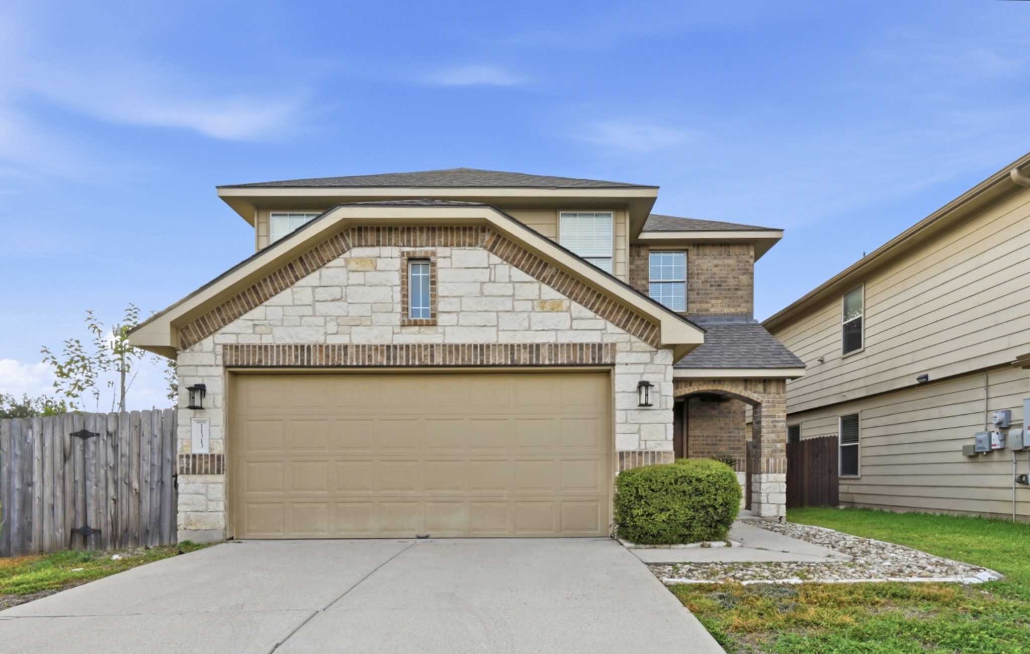 11313 Hillstable Ct — photo