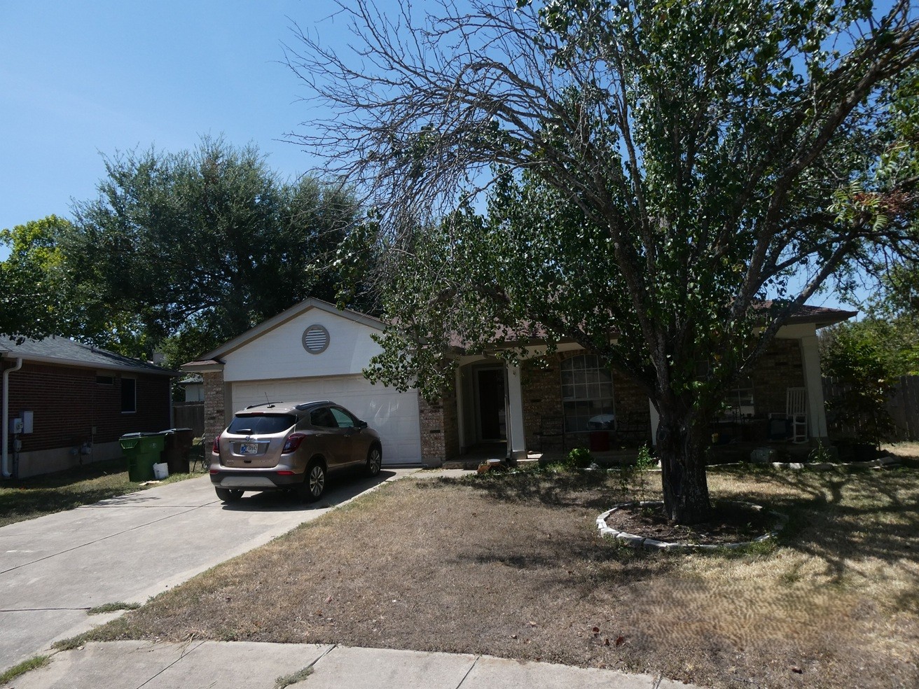 3307 Ross CV — photo