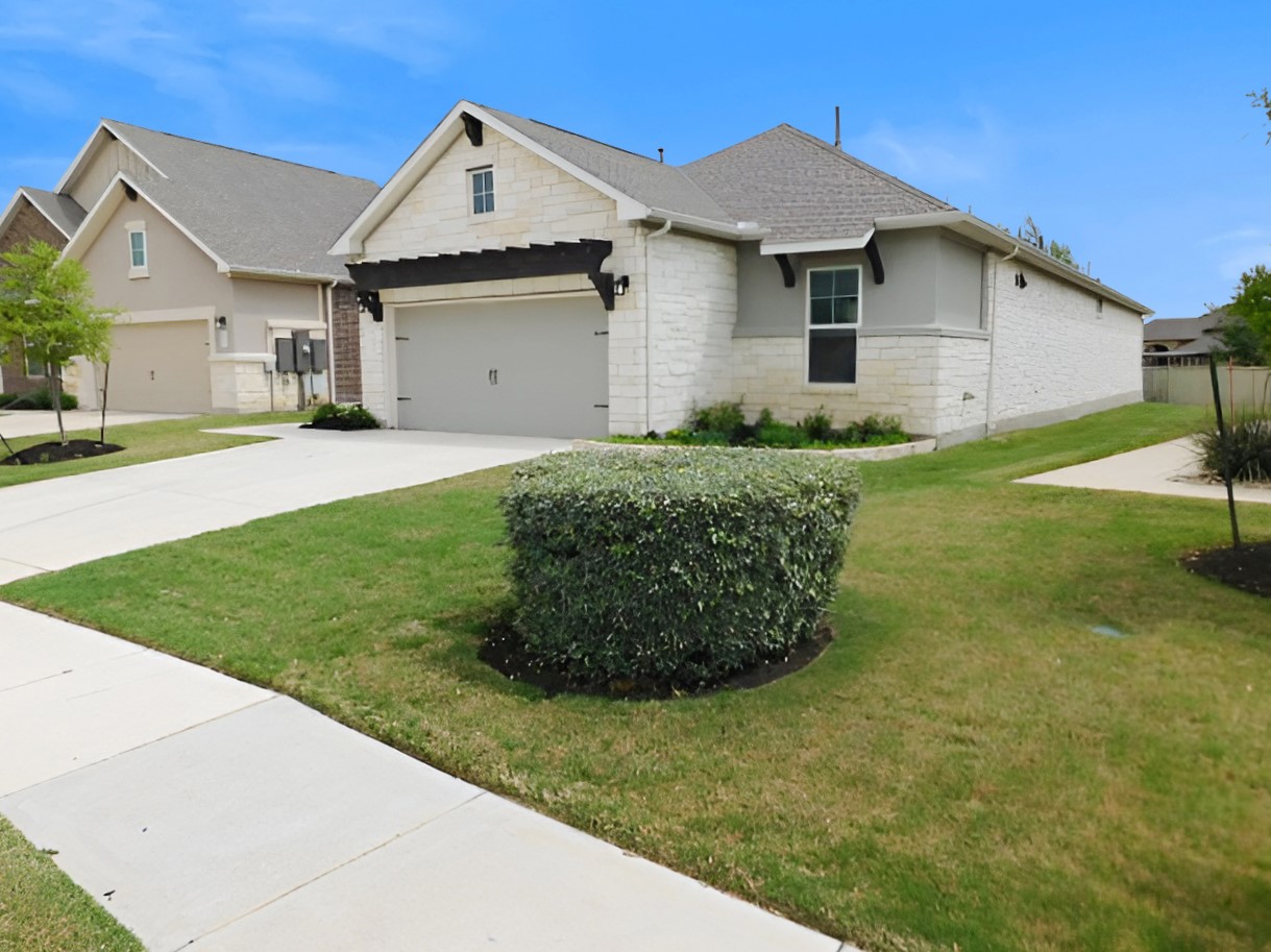 821 Faith Dr — photo