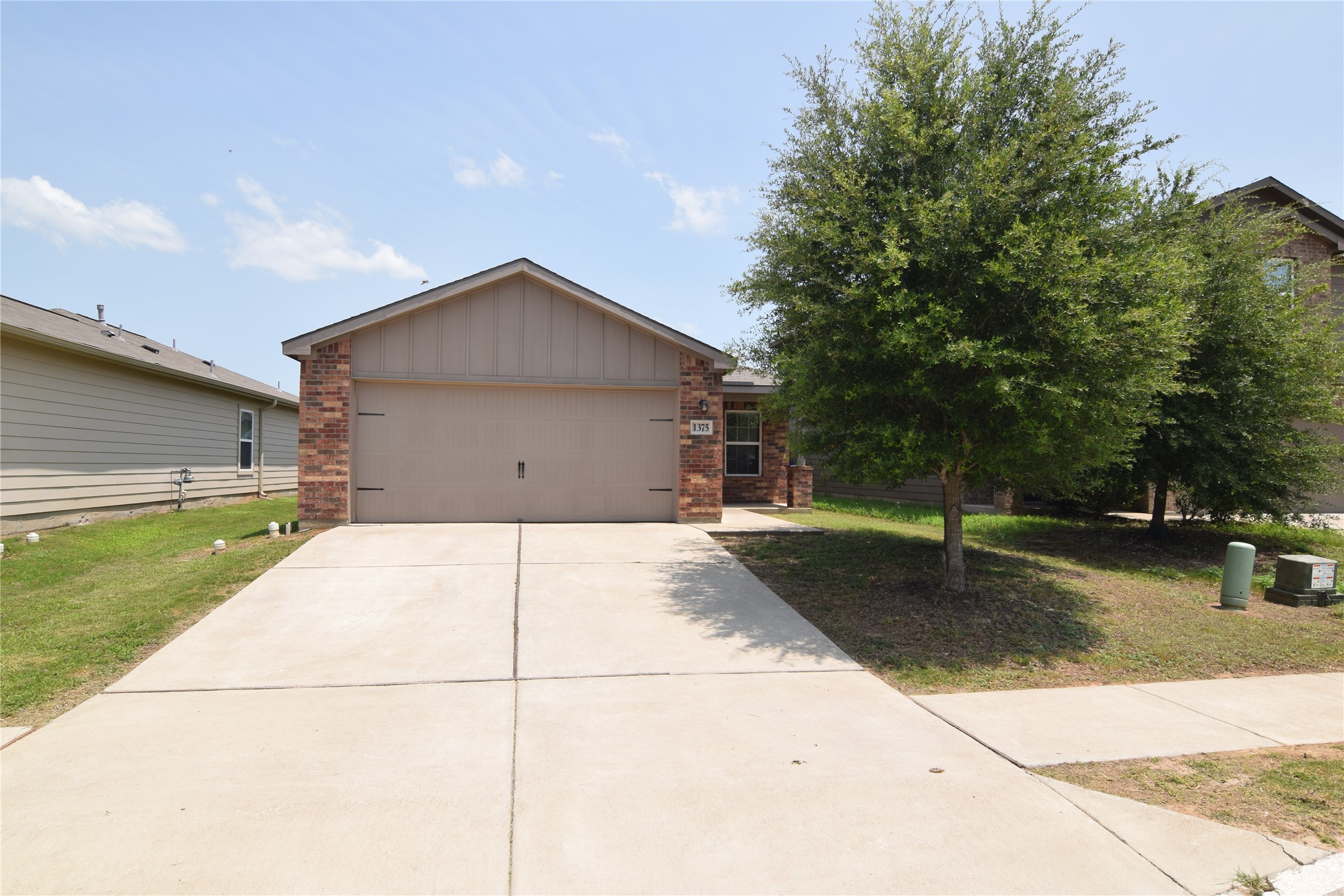 1375 Amy Dr — photo