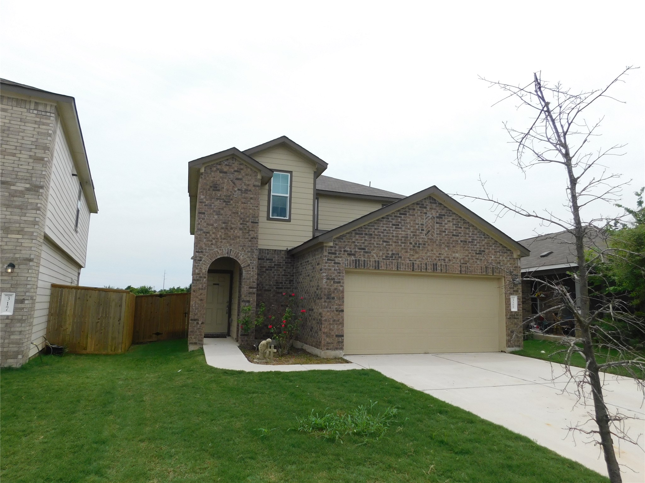 321 W Bronco Billy Dr — photo