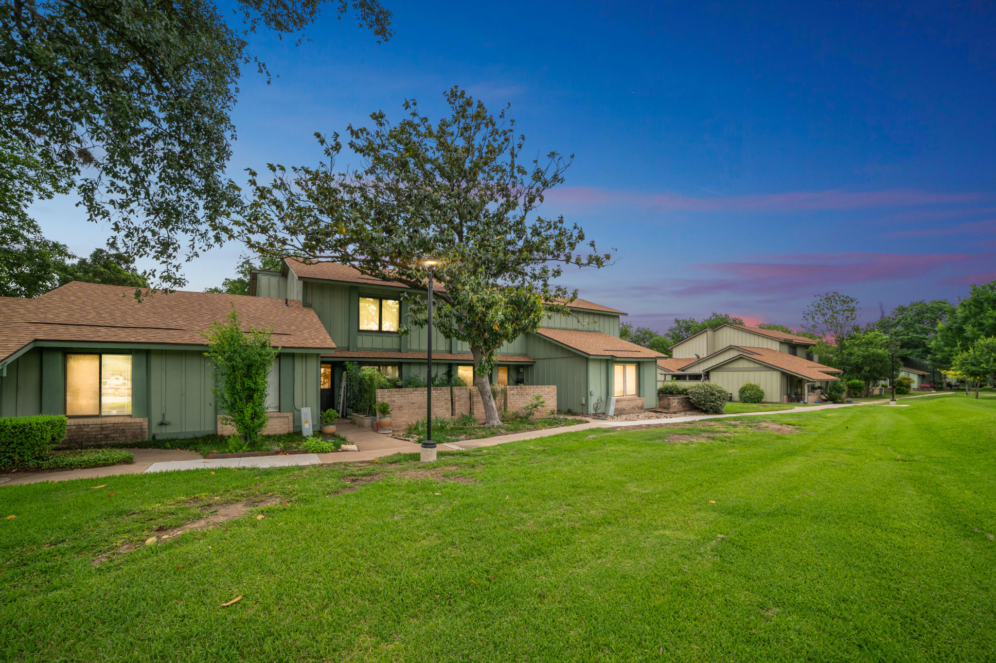 5007 Fort Clark Dr — photo