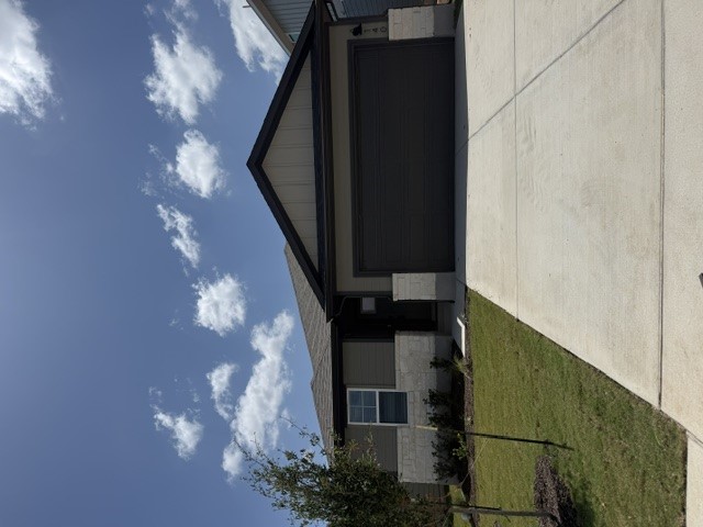 140 Woodbrook Dr — photo