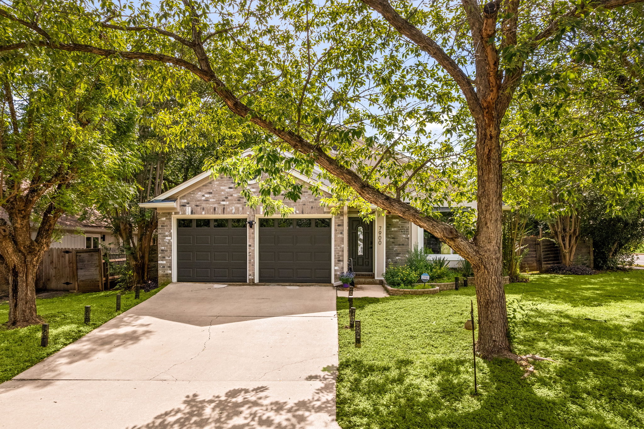 7900 Finch Trl — photo
