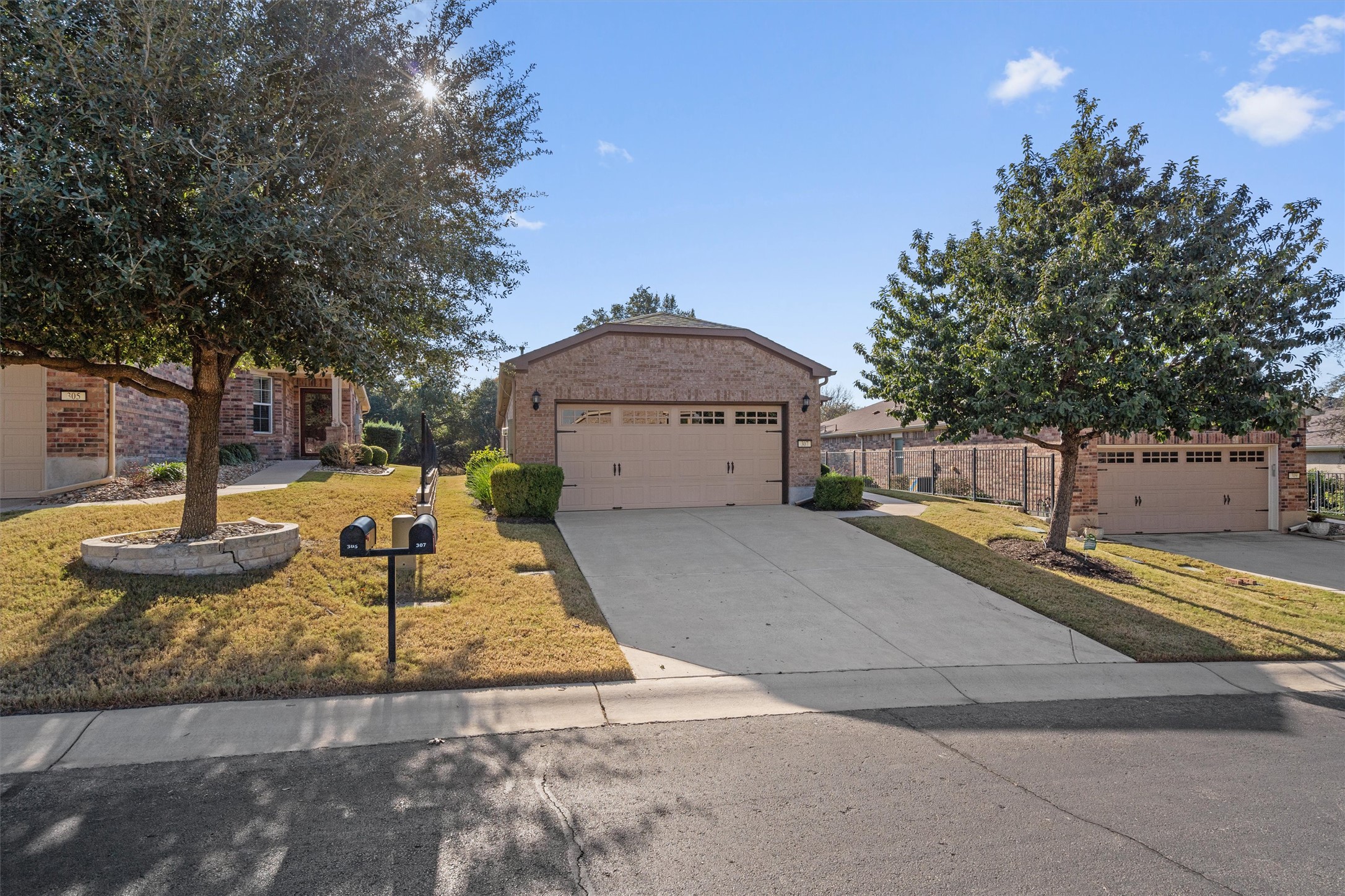 307 Kickapoo Creek Lane, Georgetown, TX 78633 — photo 2