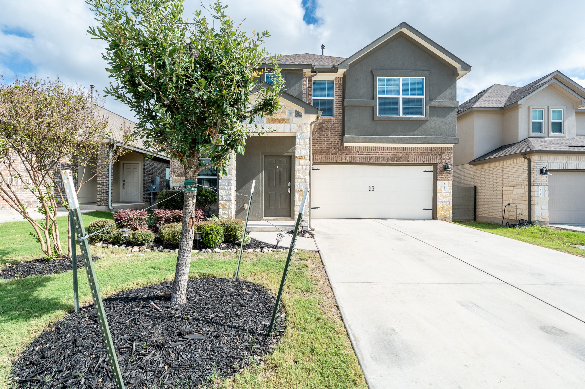 717 Legends Ln — photo