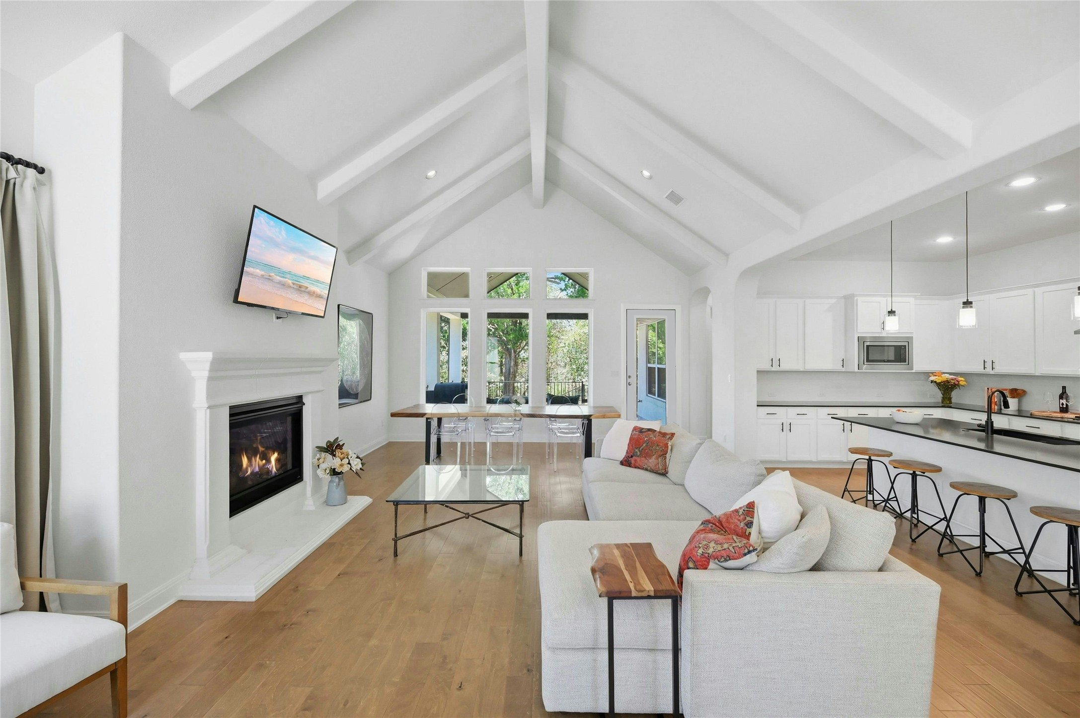 140 Kellogg Ln — photo
