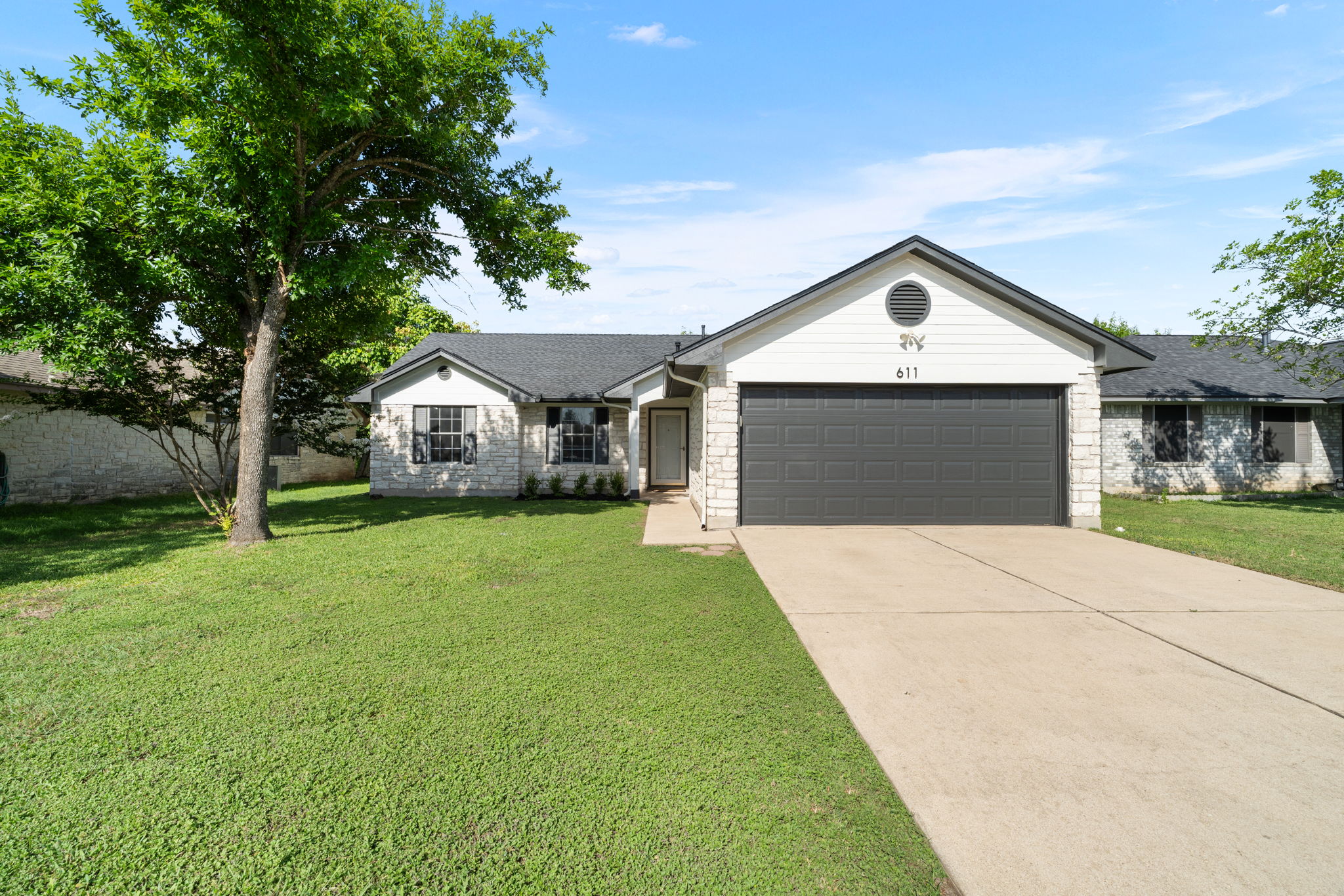 611 Clearcreek Dr — photo