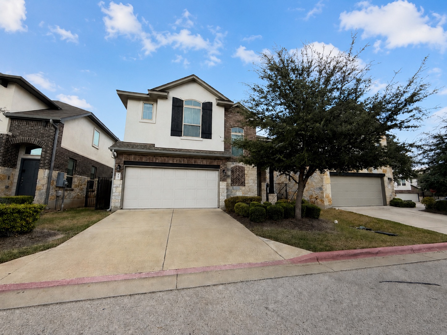 3240 E Whitestone Blvd 81 — photo