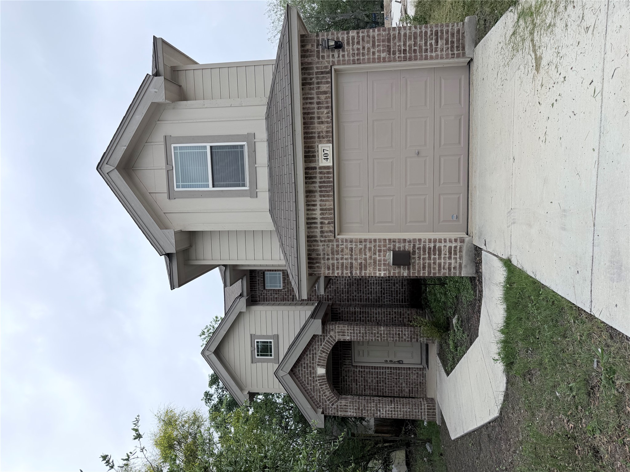 407 Blaine — photo