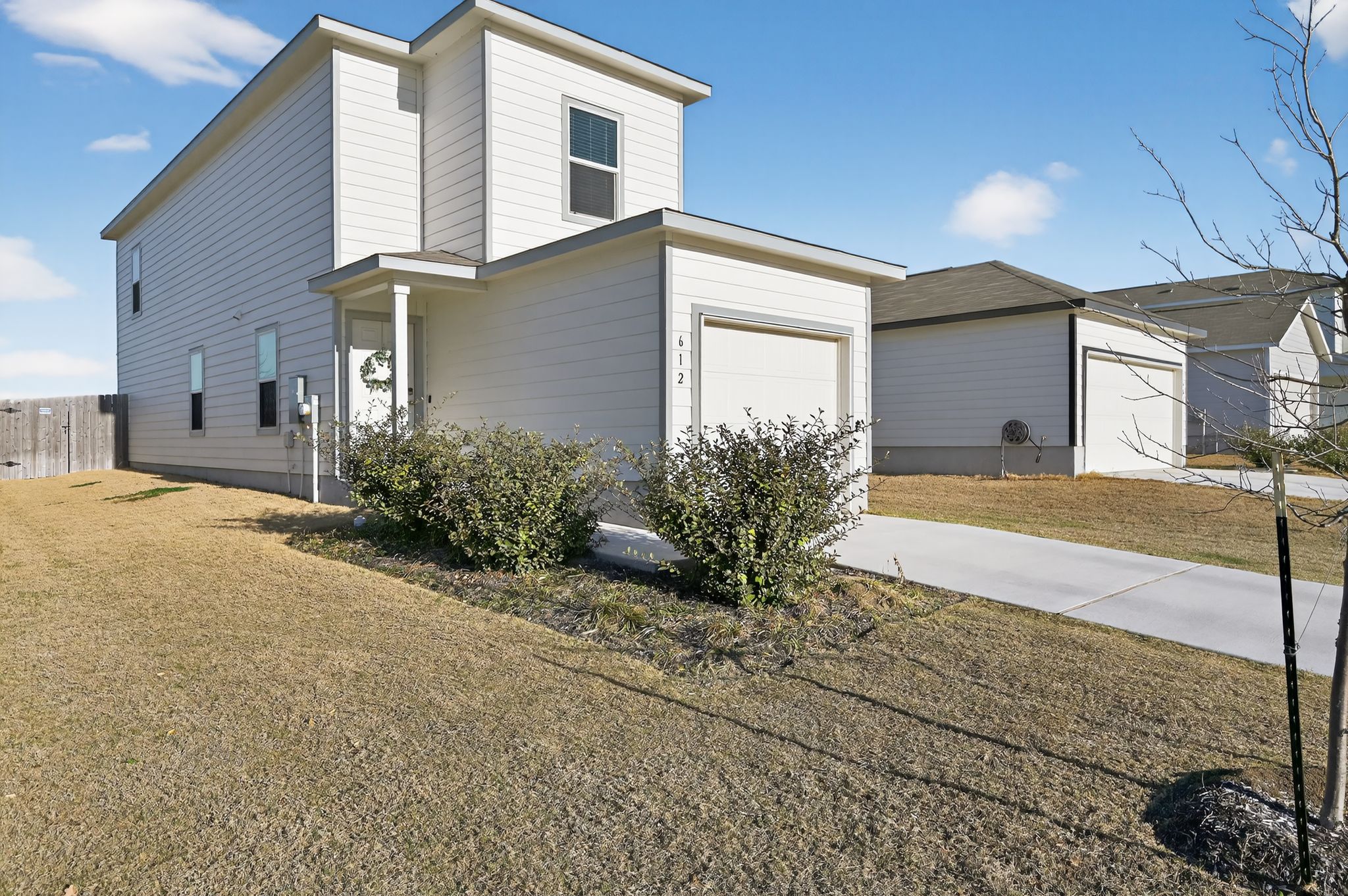612 Marty Allen Loop, Jarrell, TX 76537 — photo 2