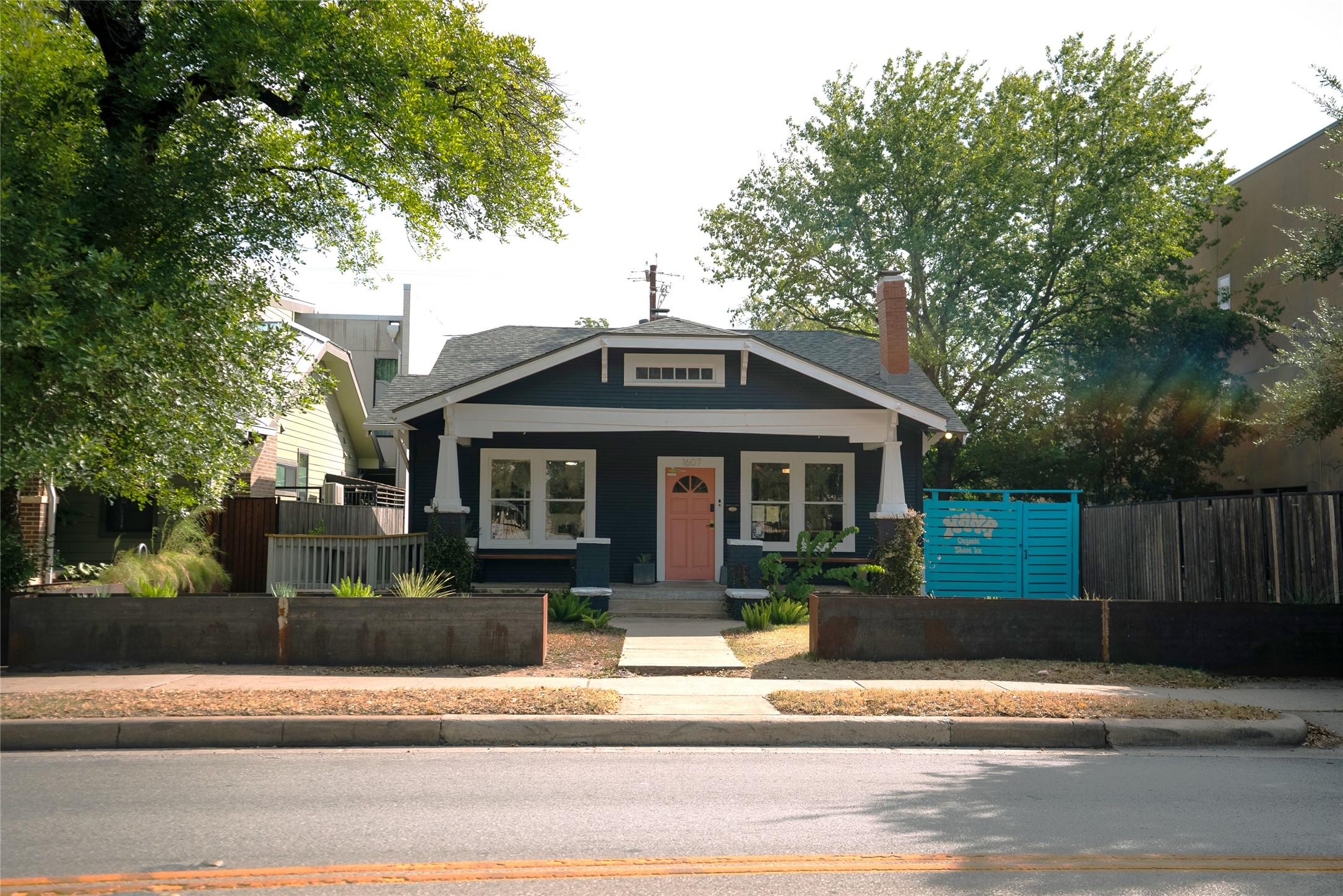 1607 E Cesar Chavez St — photo
