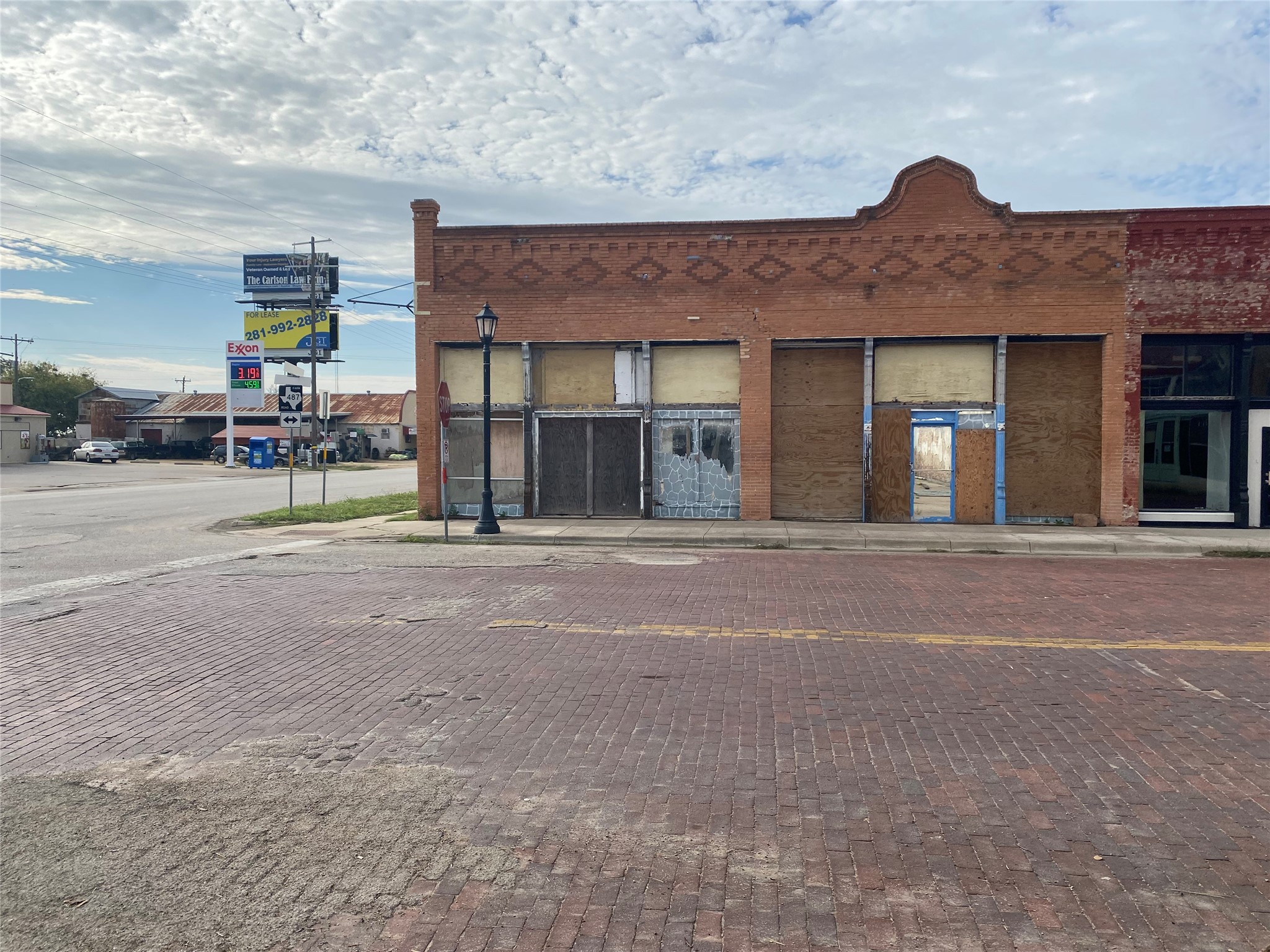 239 E Clark Street, Bartlett, TX 76511 — photo 2