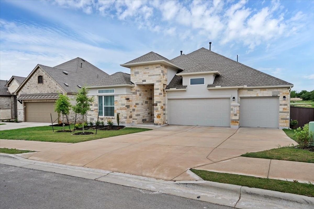 135 Independence Dr — photo