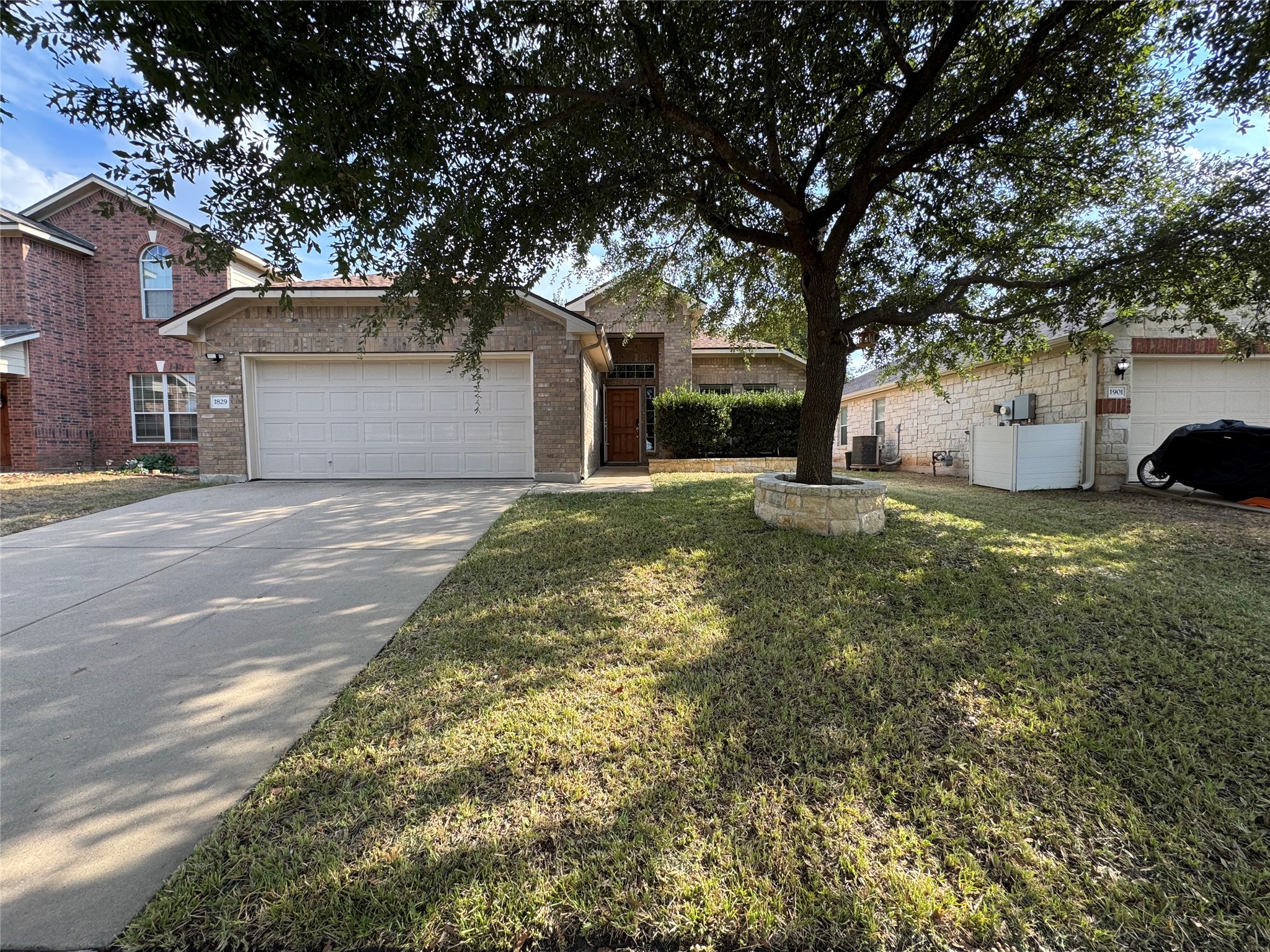 1829 Rachel Ln — photo