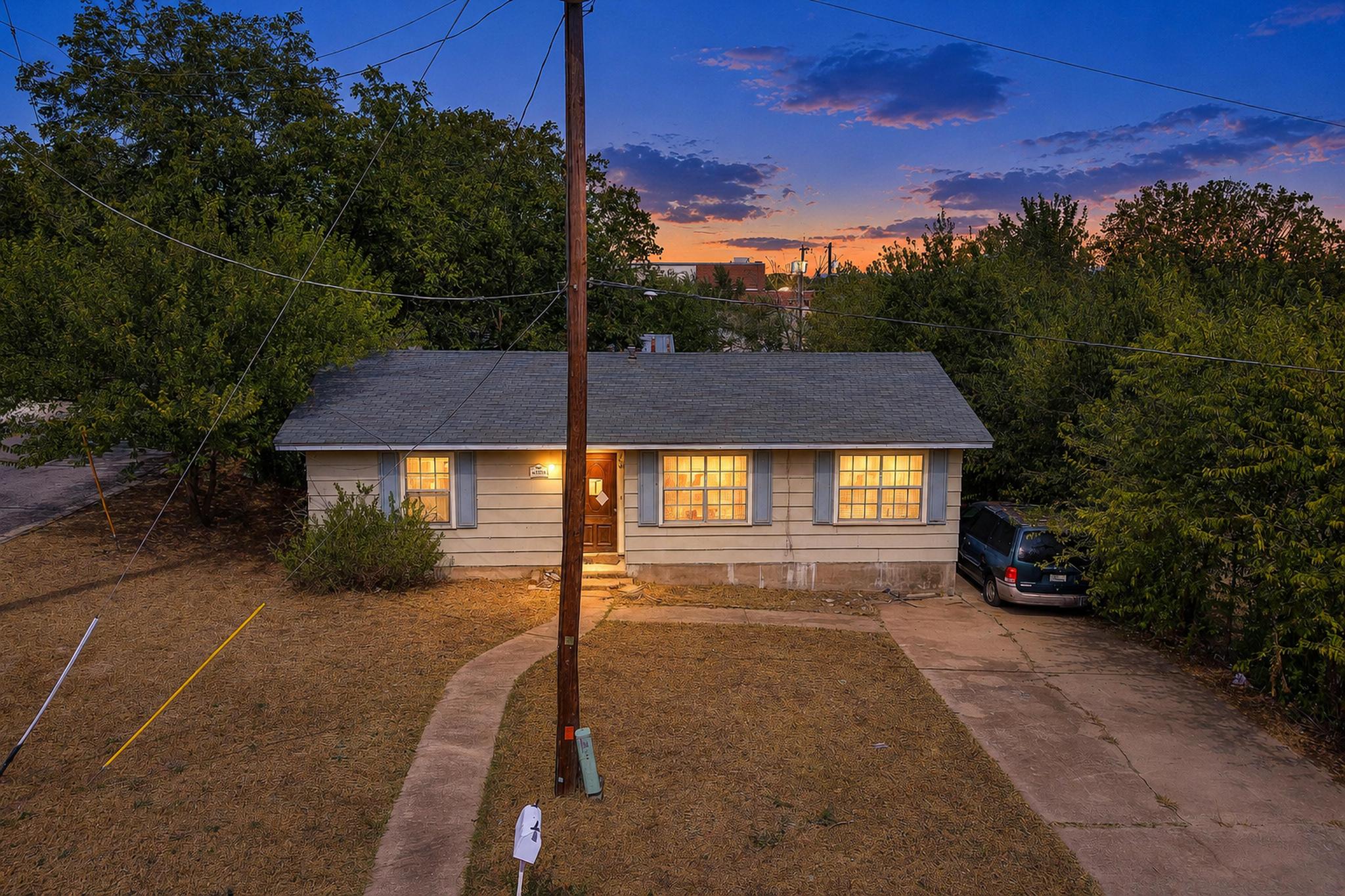 200 E Hoopes Ave — photo