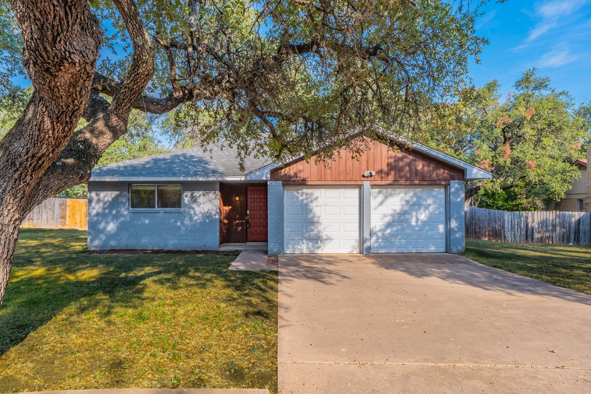 5628 Wagon Train Rd — photo