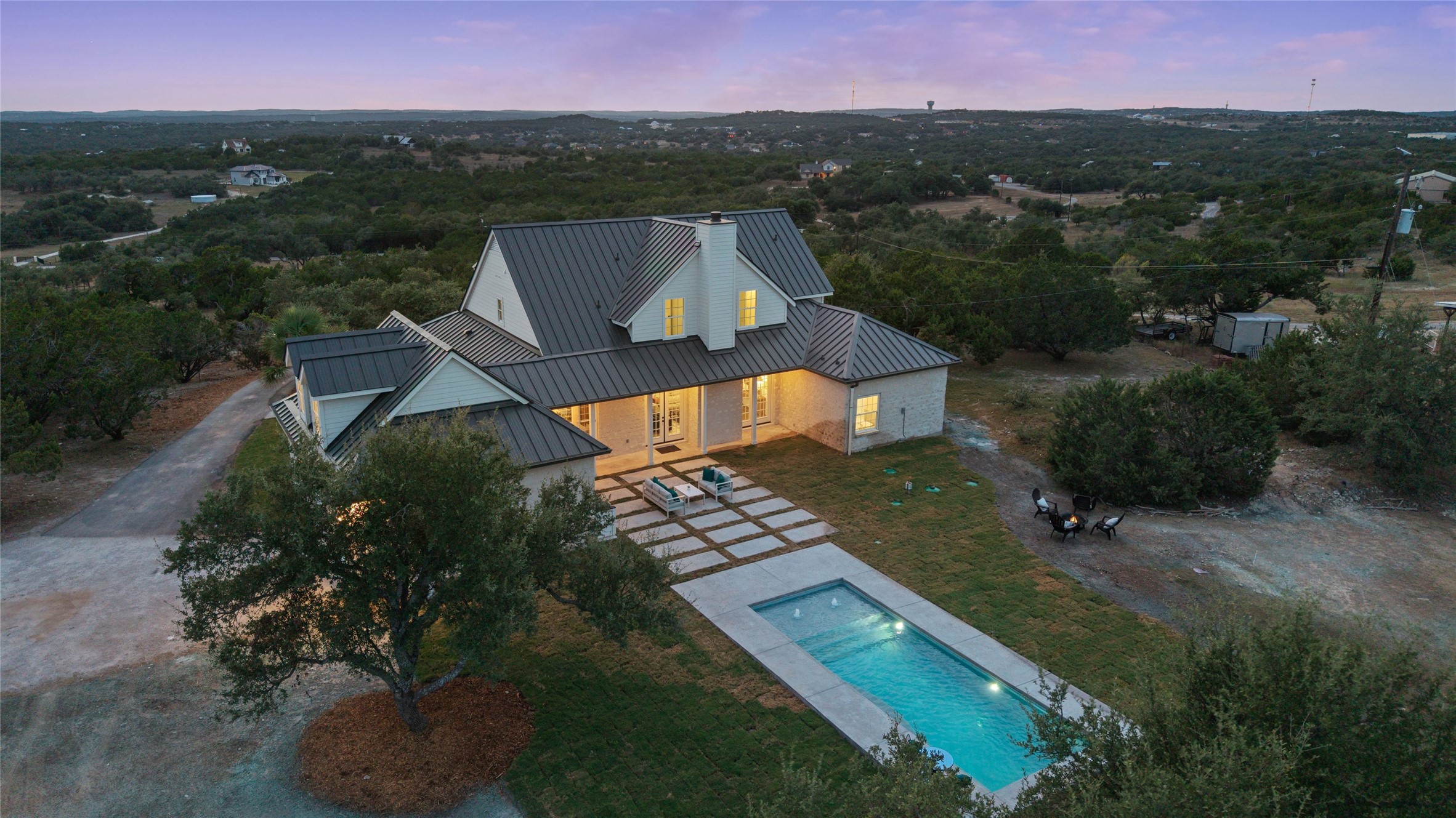 601 Hays Country Acres Rd — photo