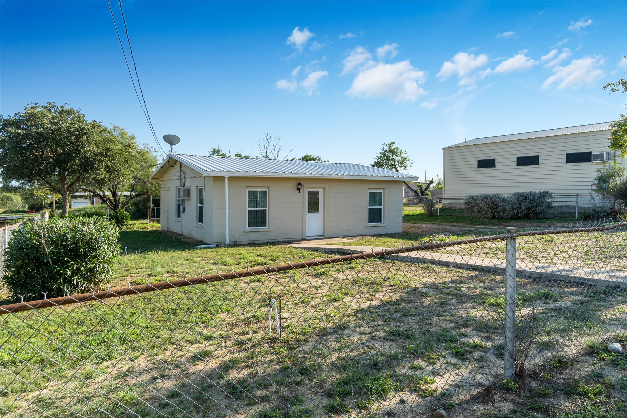 106 Overview Dr — photo