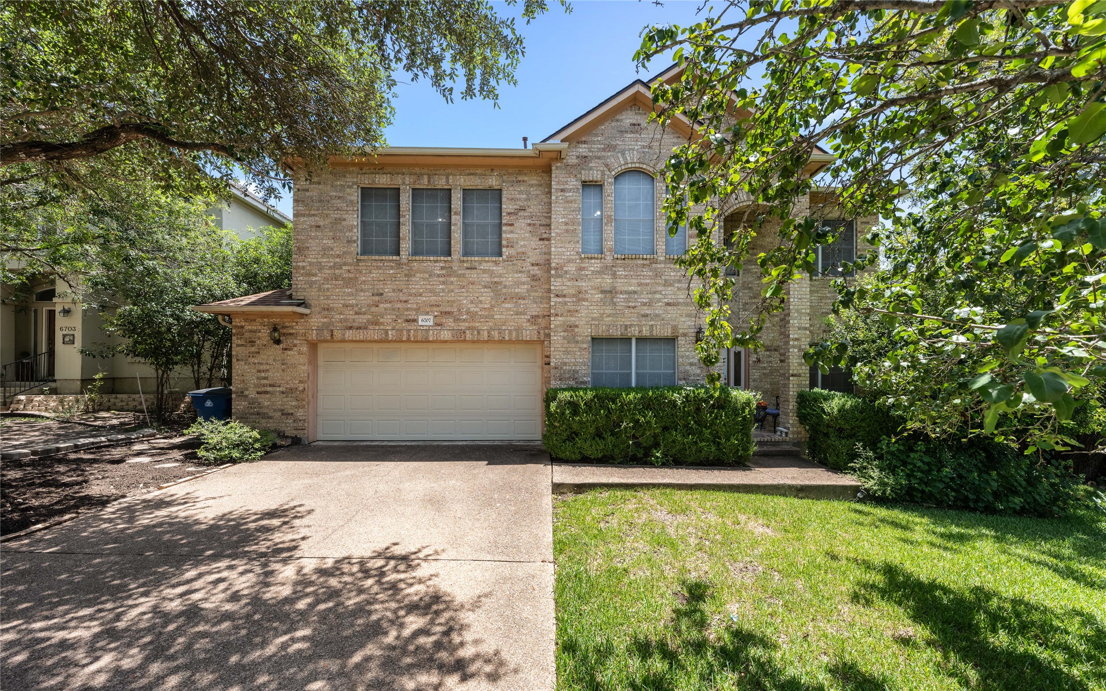 6707 Winnipeg CV — photo